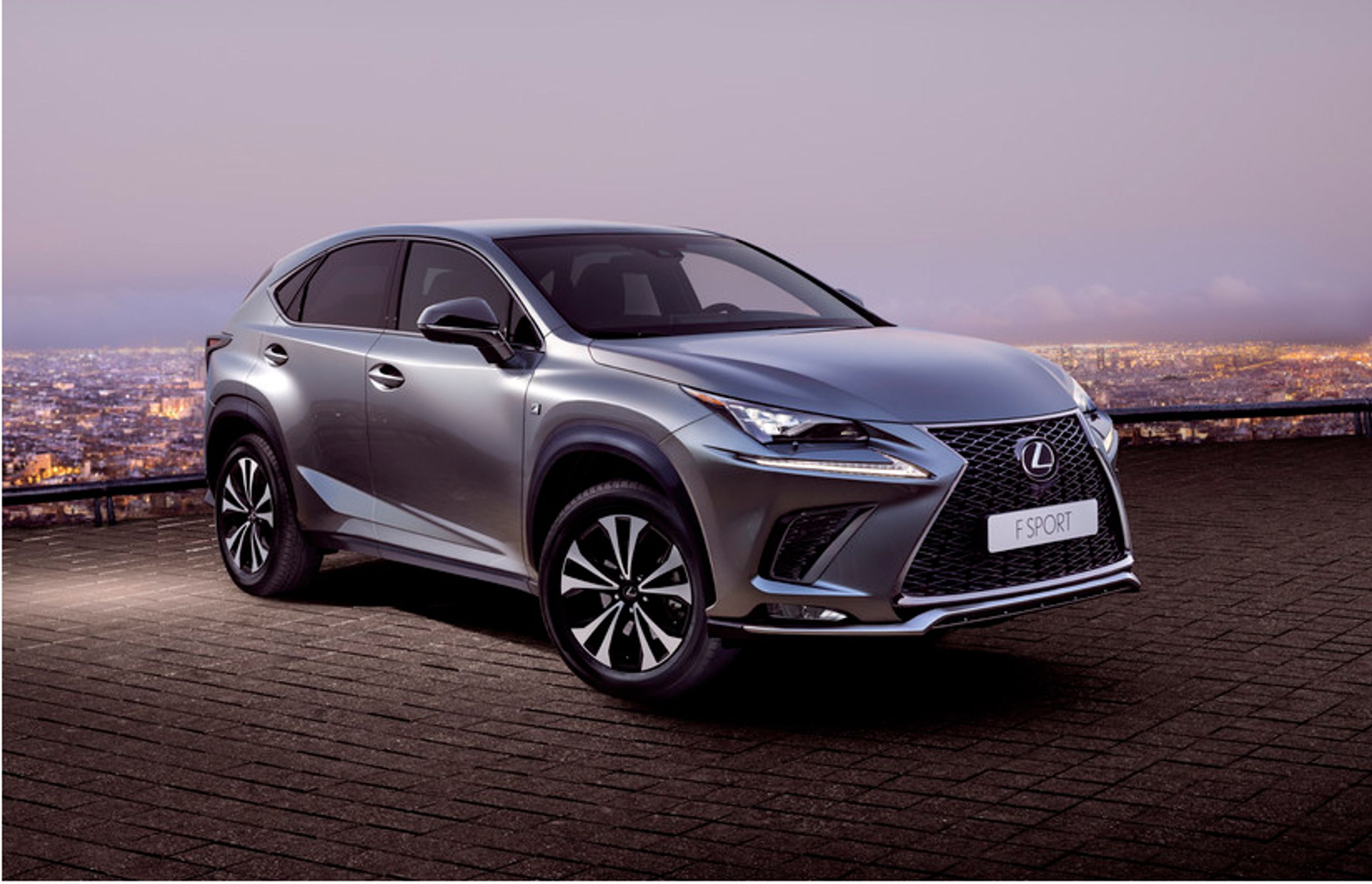 Lexus NX, en mellemstor SUV, er en relativ ny model i Lexus-familien. Den kan blive en af de mest solgte Lexus-modeller i Danmark.