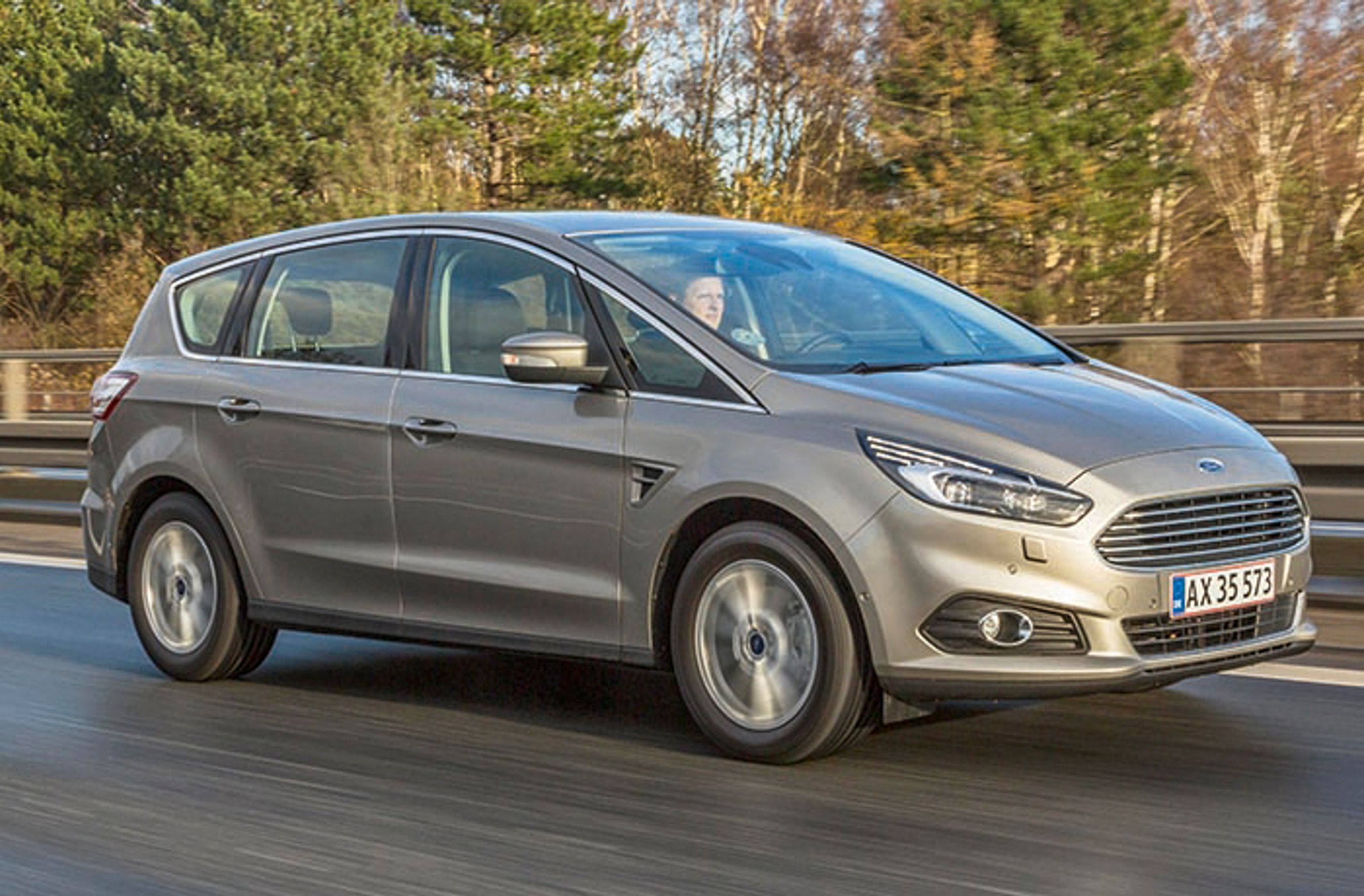 Ford S-Max fra siden