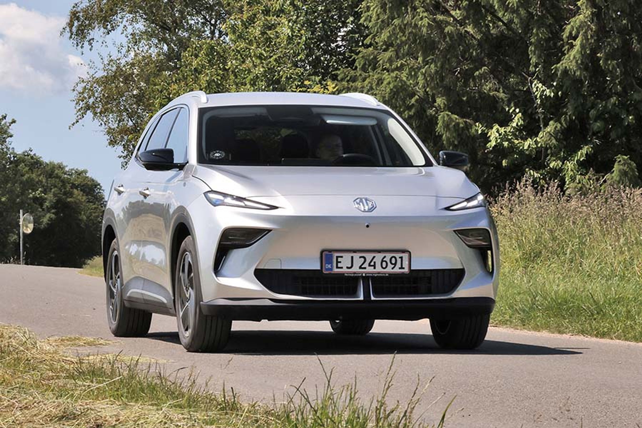 MG MGS5 er en ny elektrisk SUV i prisklassen mellem 230.000 og 270.000 kr. Her er det den dyreste Luxury-udgave, vi har testet.