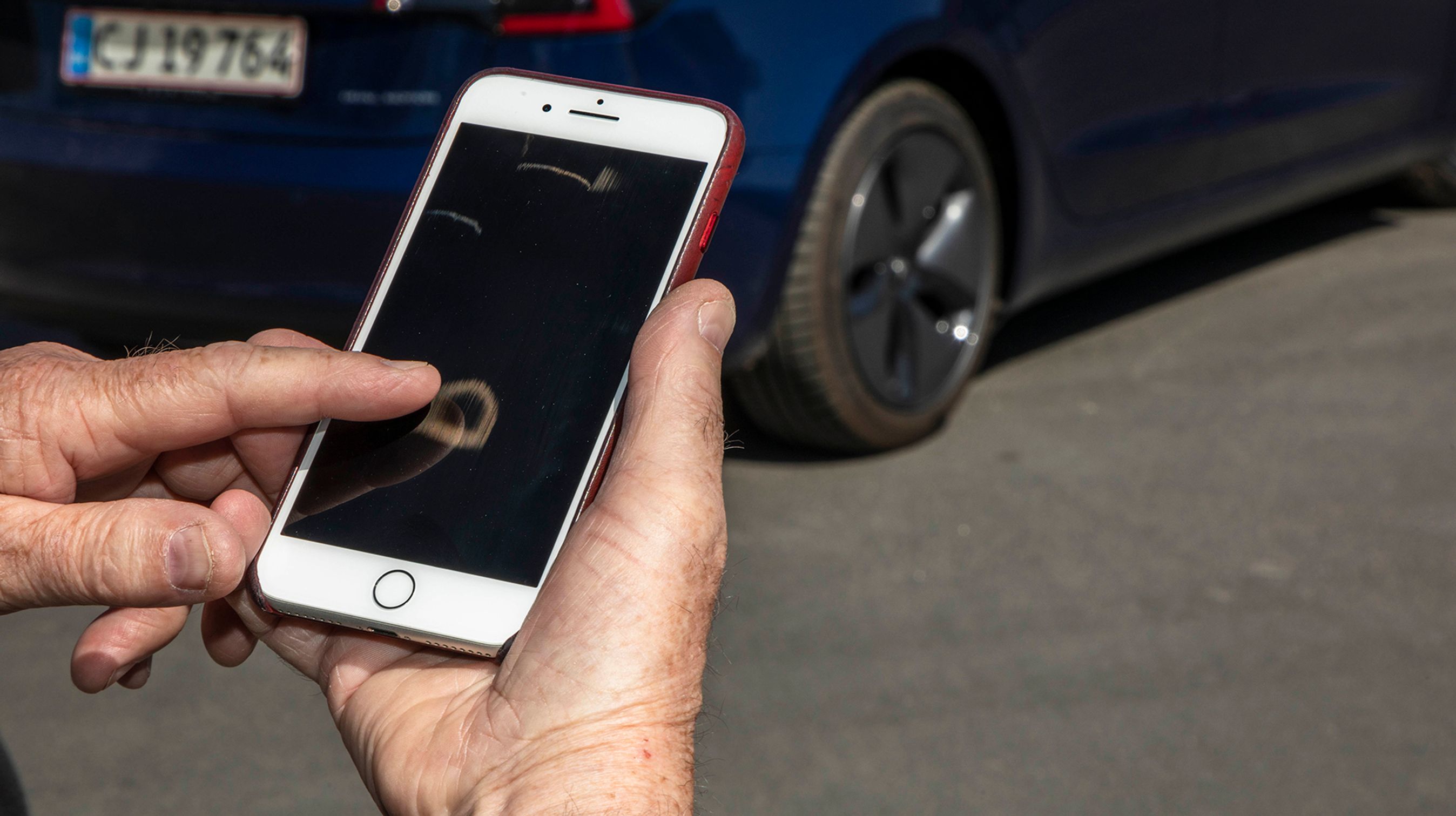 Man kan styre næsten alle bilens funktioner fra en smart app.