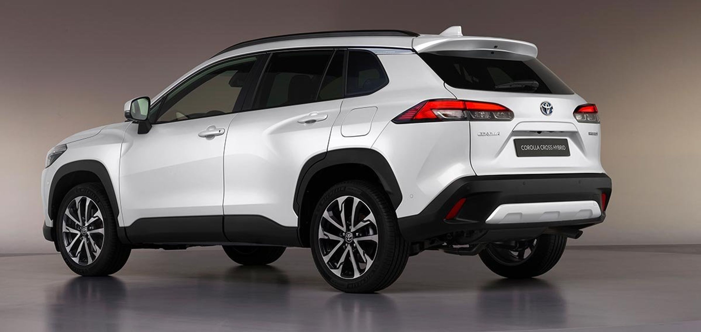 Den nye hybridteknik kommer først i den nye Corolla Cross, som ventes til Danmark ud på efteråret.