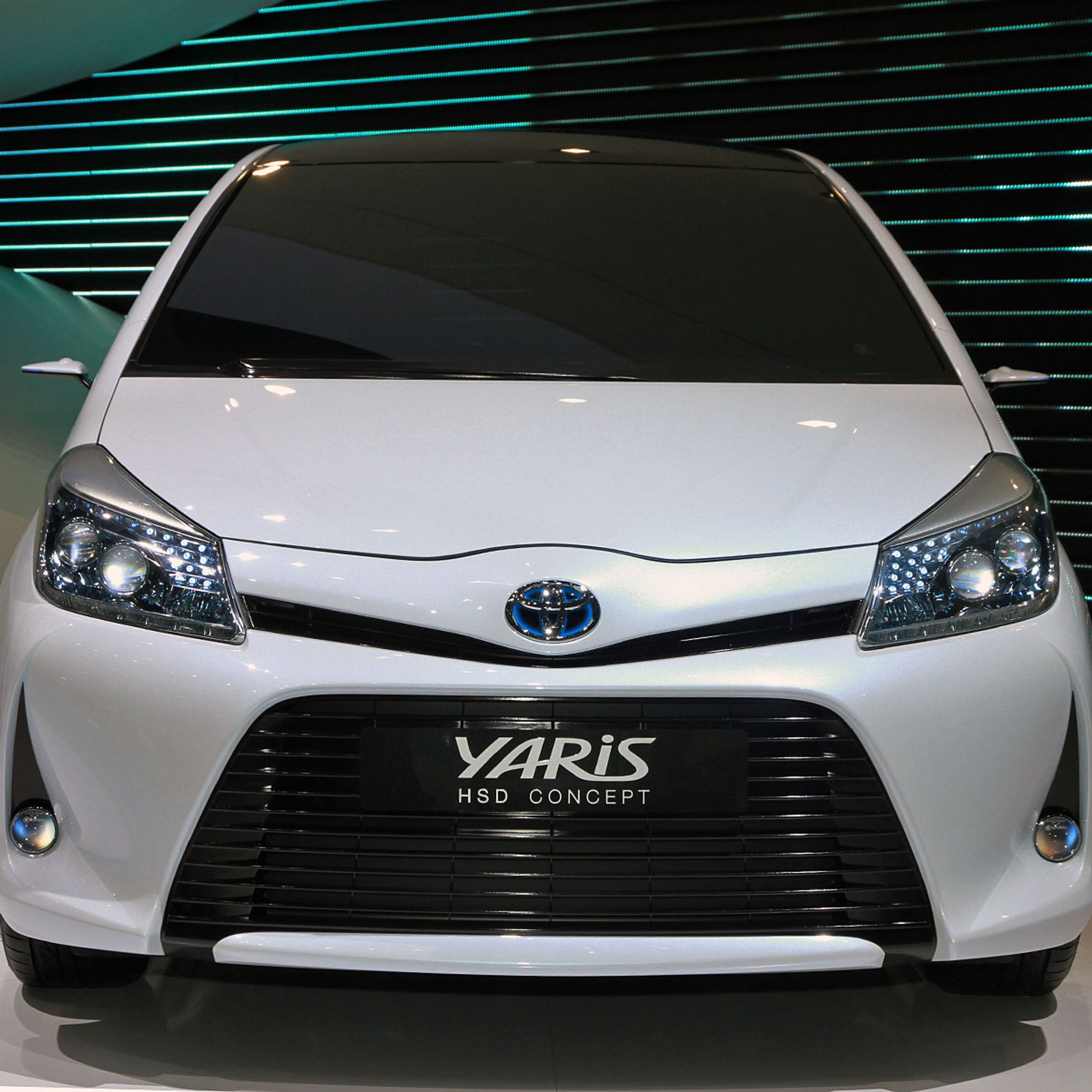 Toyota har - pudsigt nok - tidligere "advaret" om den nye stil. Det skete med Yaris Hybrid-konceptet fra 2011.