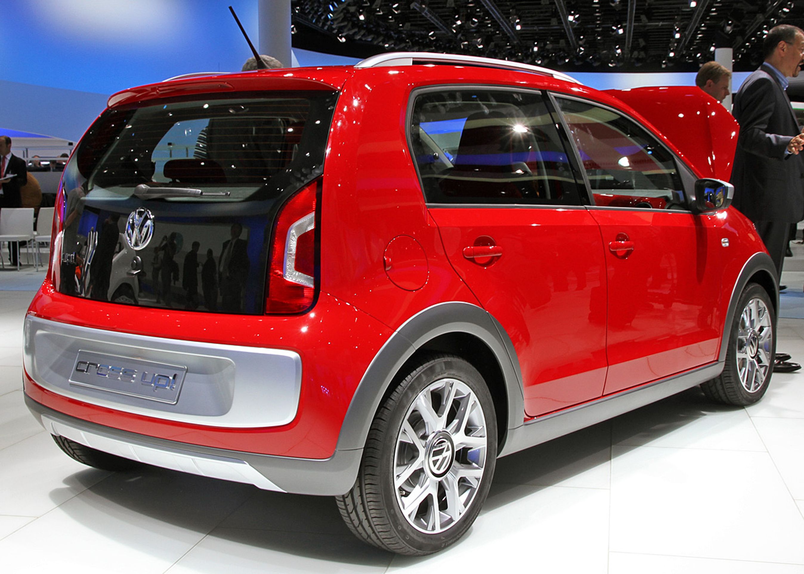 Up Cross kommer næste år. Den giver også en idé om udseendet på den vigtige femdørs model uden offroad-look-a-like-pjat.