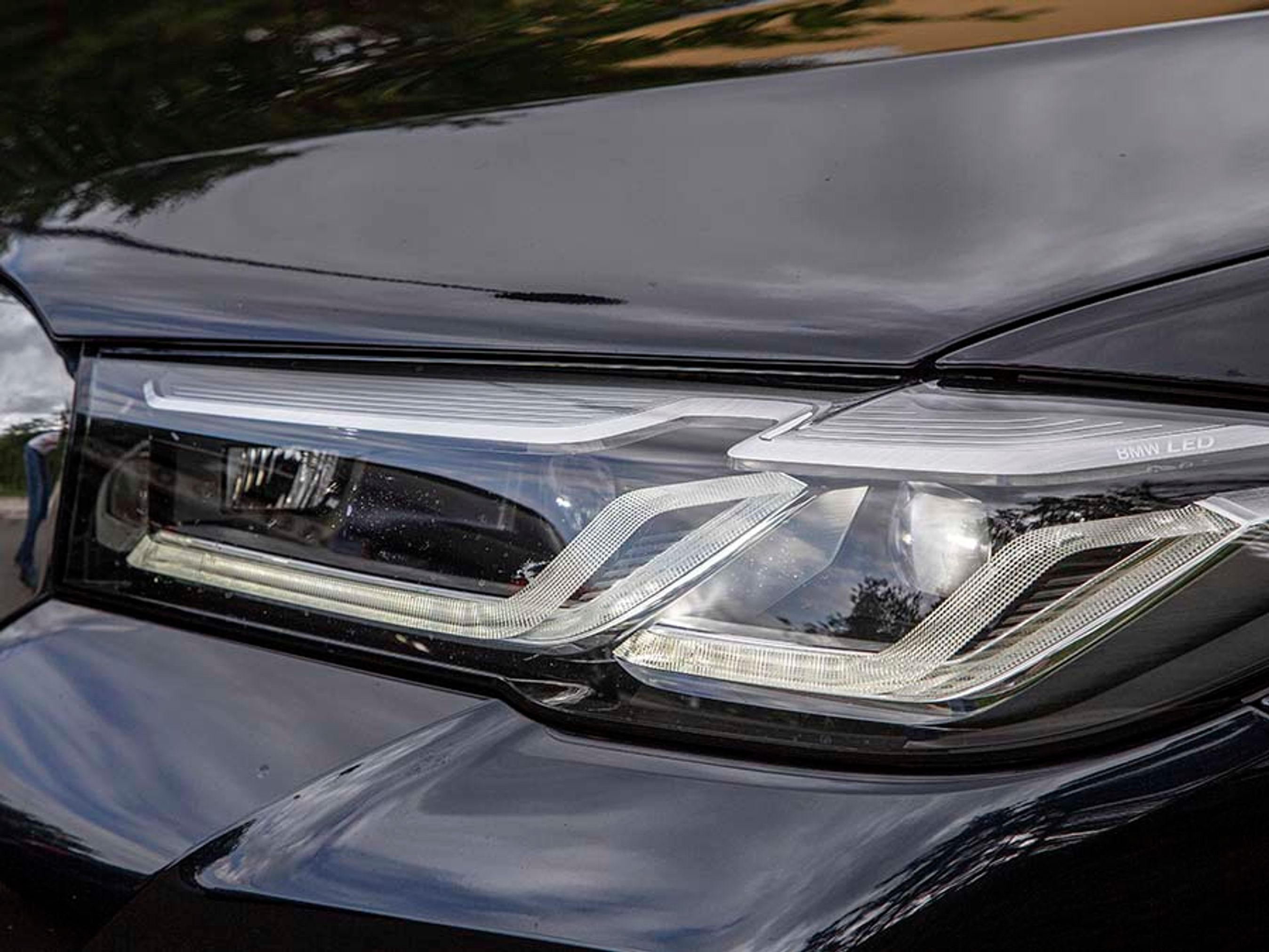 I forbindelse med faceliftet sidste år fik BMW 5-serien nye forlygter med et distinkt L-formet kørelys.