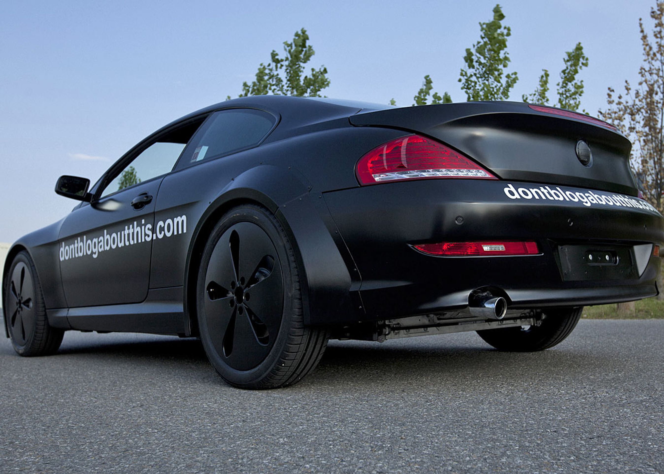 Den nye prototype har omtrent samme teknik som konceptet: en lille dieselmotor og to elmotorer.