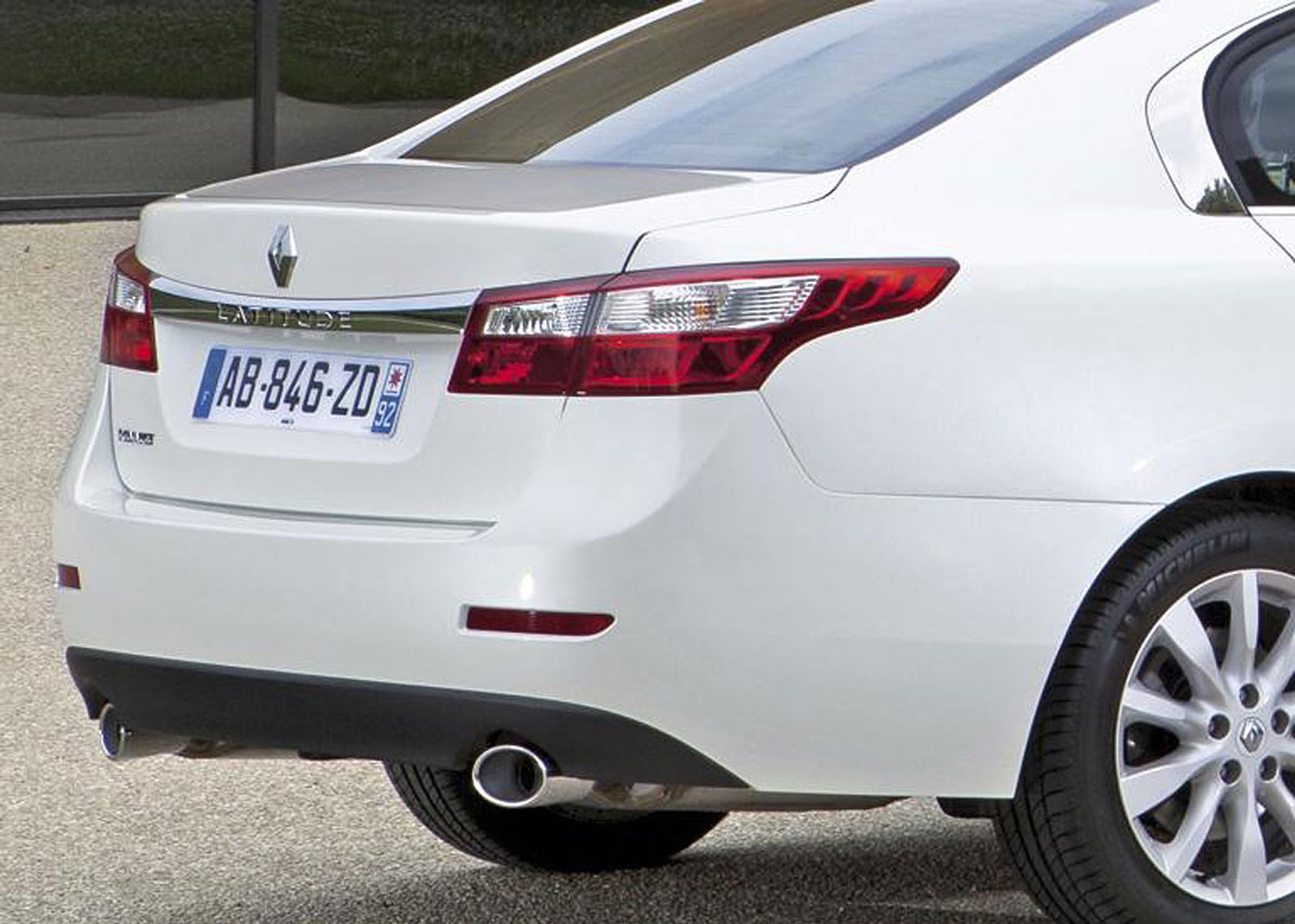 Trods sin størrelse er bagage-rummet ikke noget særligt: 477 liter.