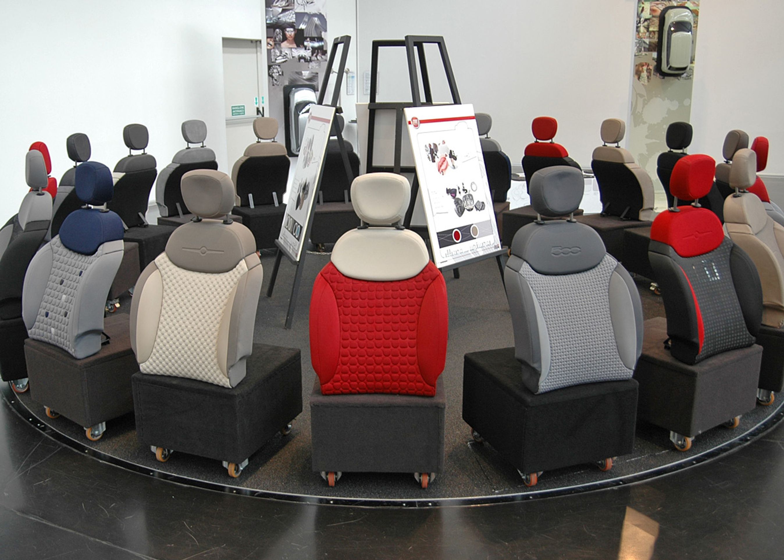 Fiat 500L vil kunne fås i et hav af forskellige versioner med farver, udstyr og indtræk valgt efter egen smag.