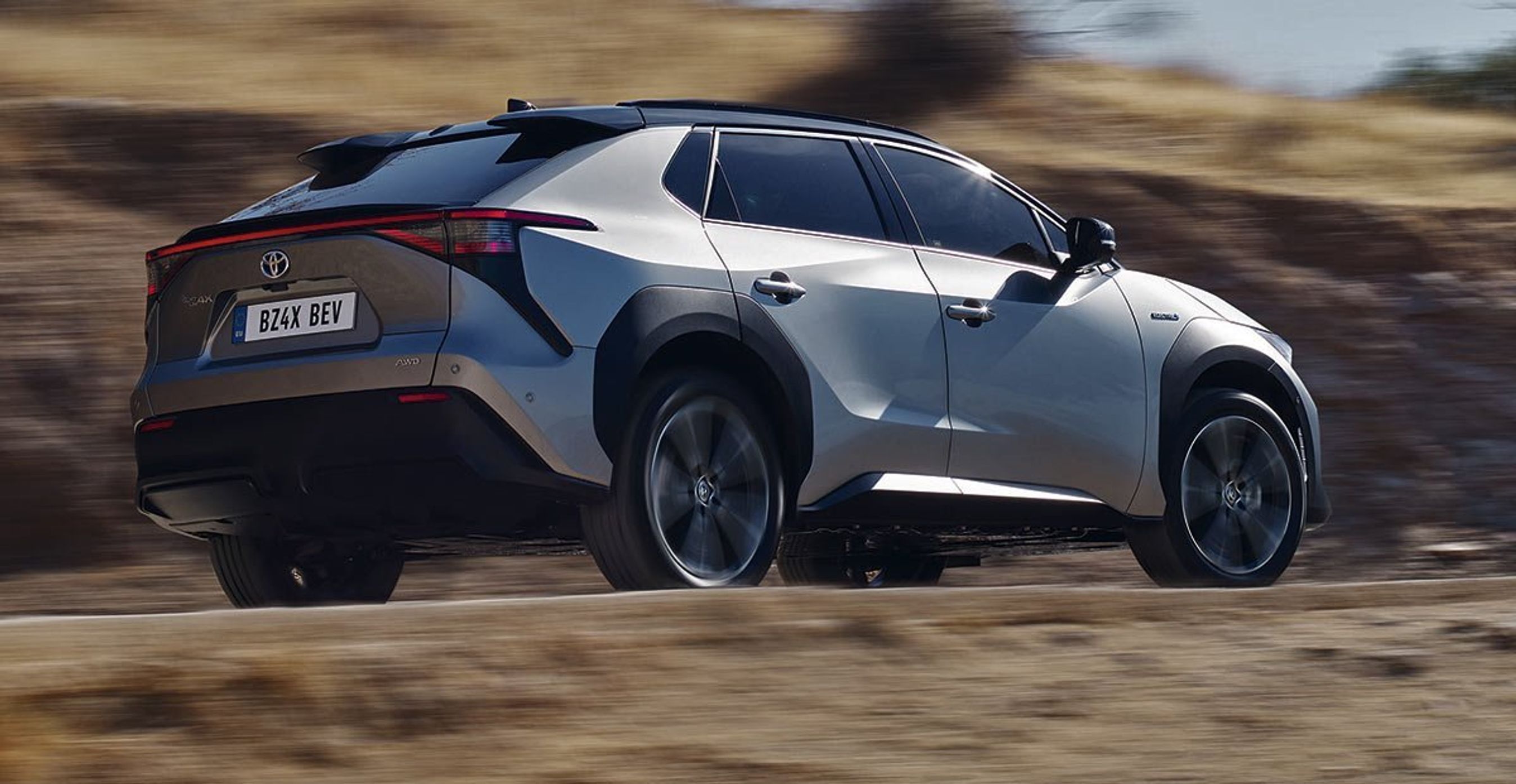 Toyotas elbil fås med op til 20 tommer hjul.