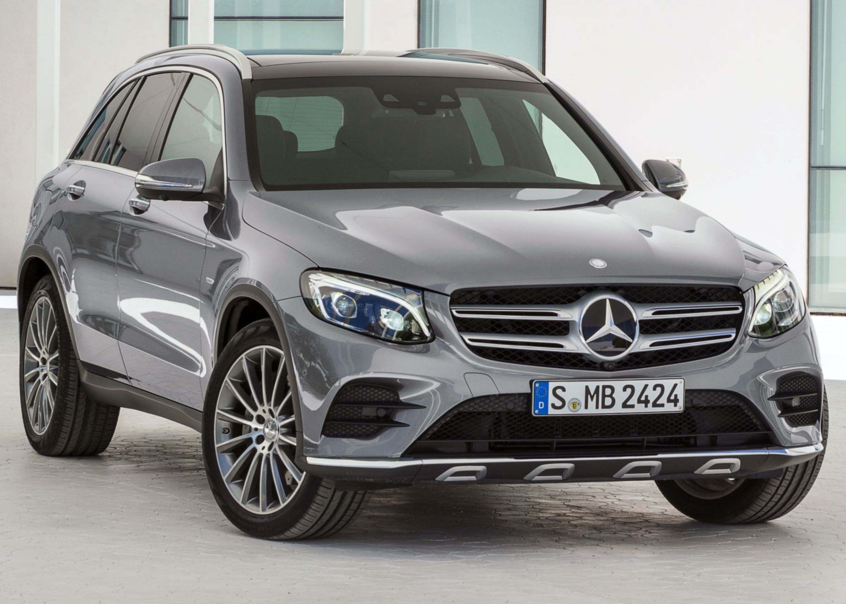 GLC fås med forskellige typer kofangere for og bag afhængig af, hvor offroader-agtig, men ønsker bilen.