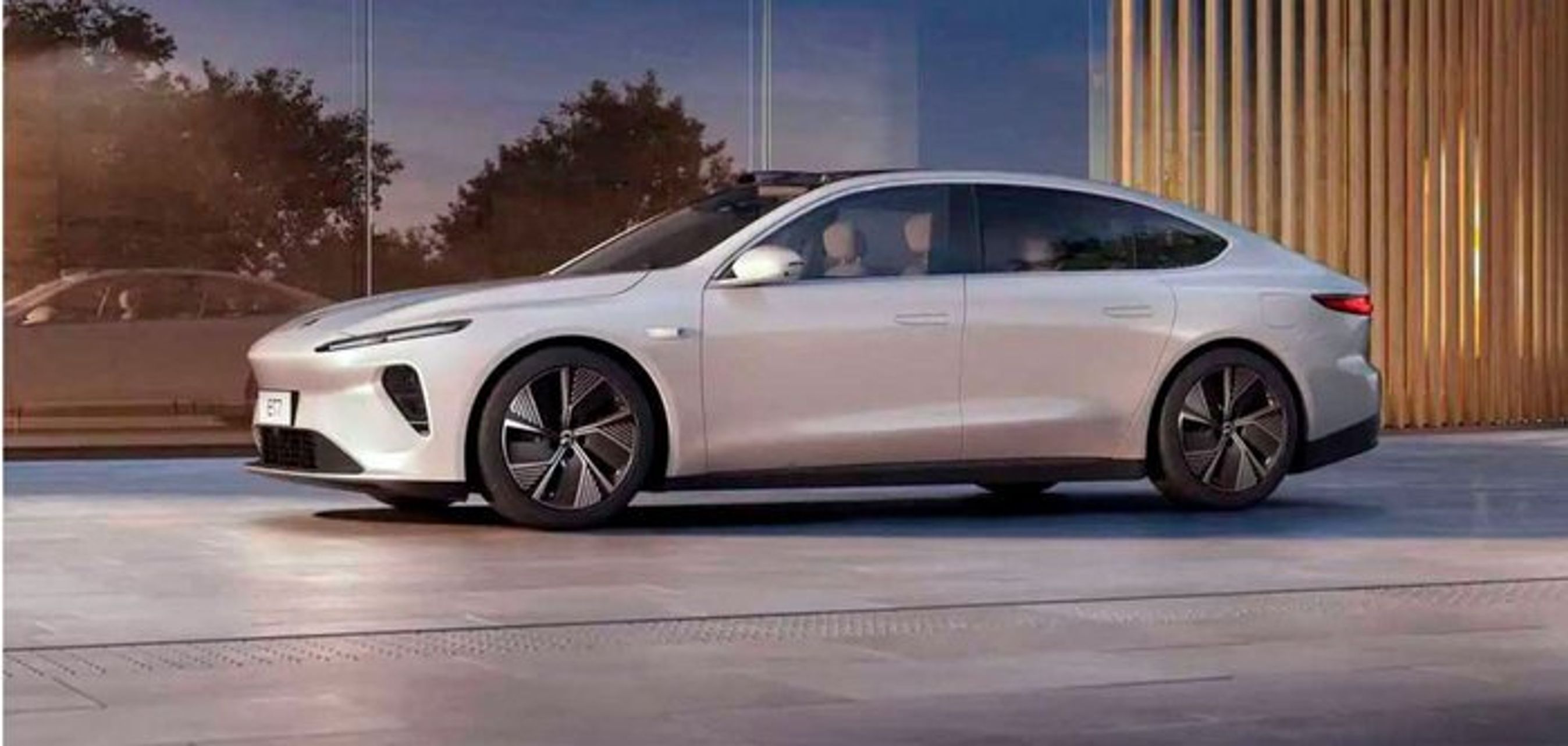 Nio ET7 er en limousine på størrelse med Mercedes-Benz S-klasse.