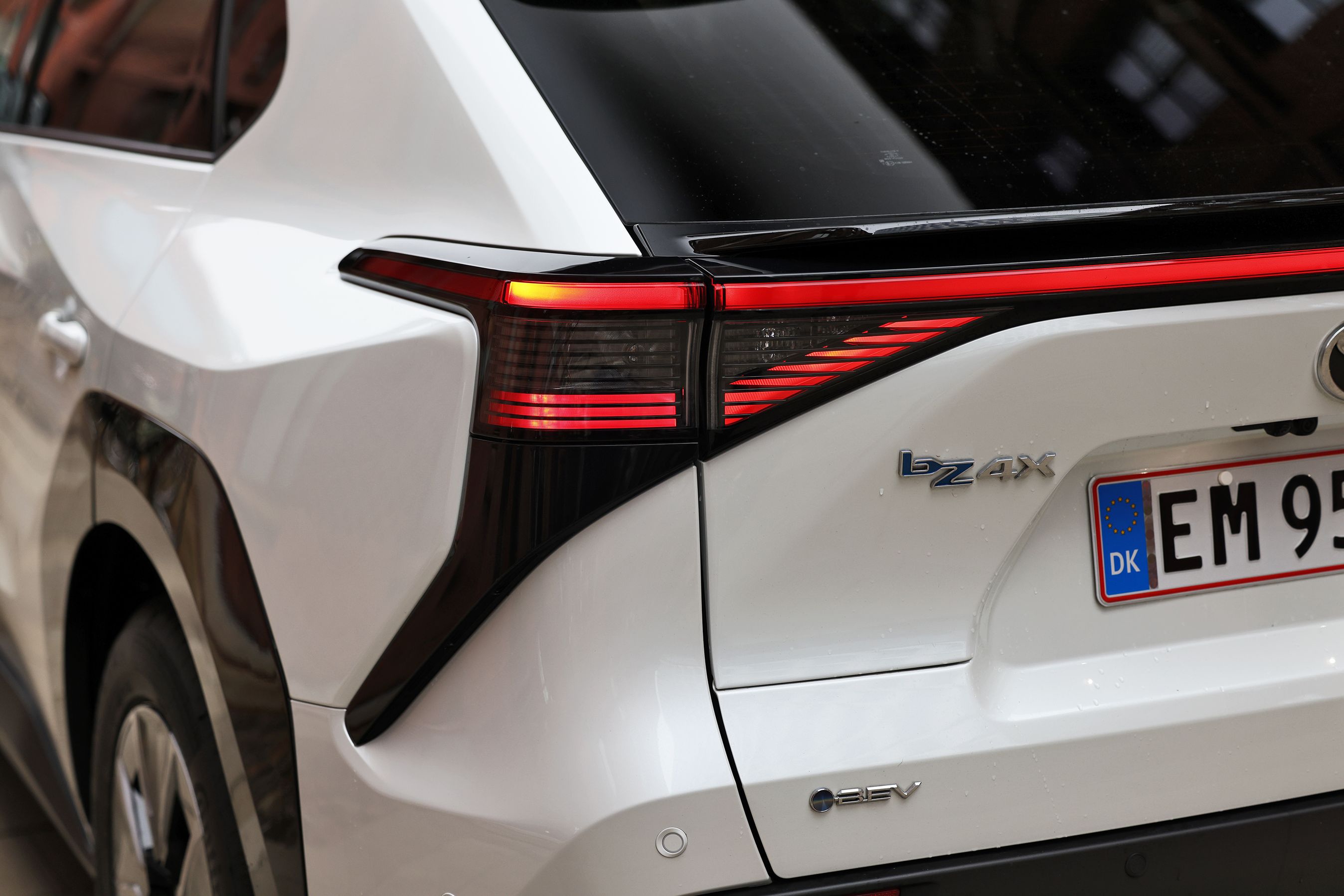 Baglygte på en Toyota bZ4X