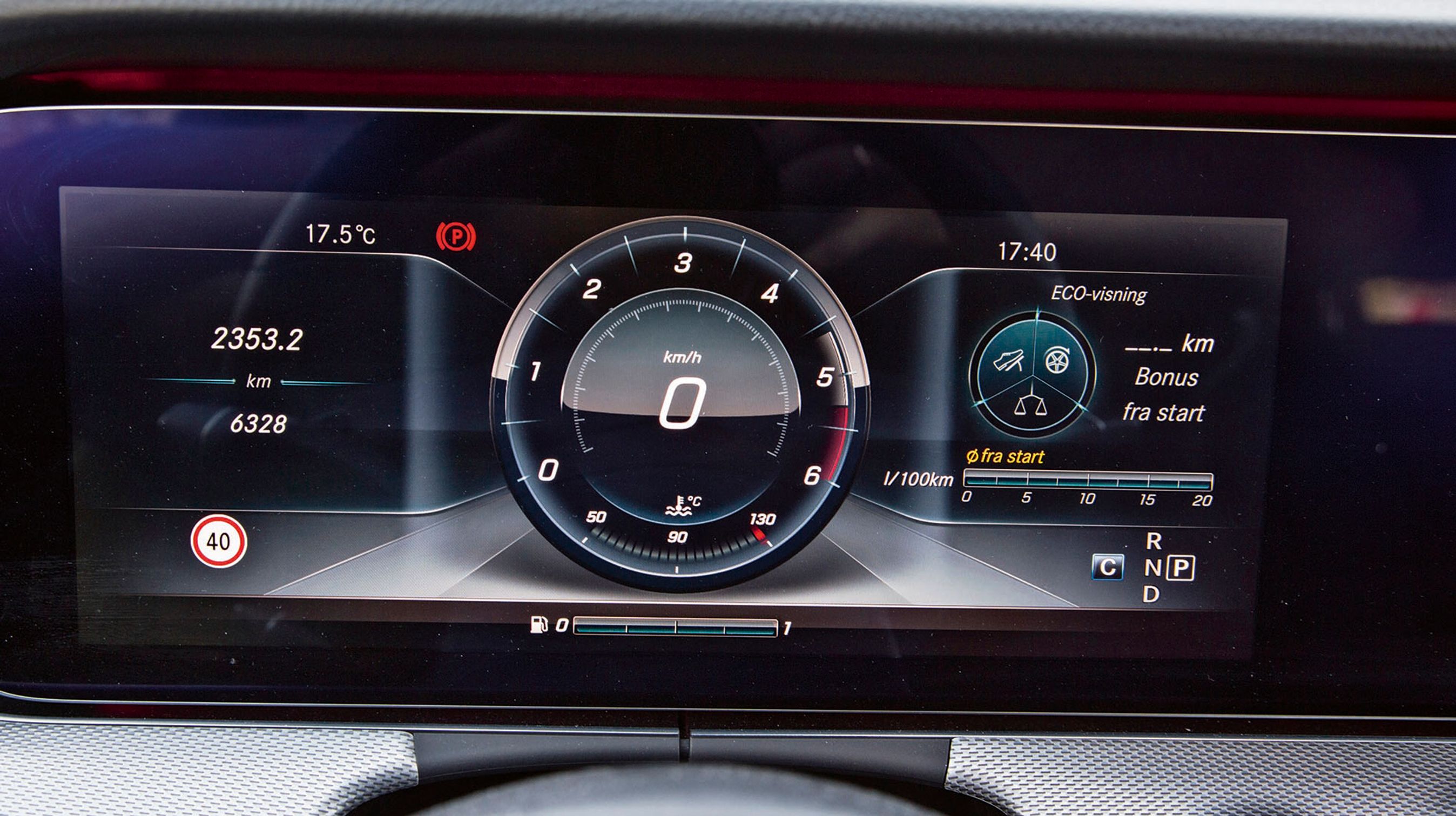 Man kan vælge mellem tre forskellige designs af instrumentbordet. Så bliver man ikke helt så hurtigt træt af sin bil, og man kan få den opsætning, man bedst kan lide.