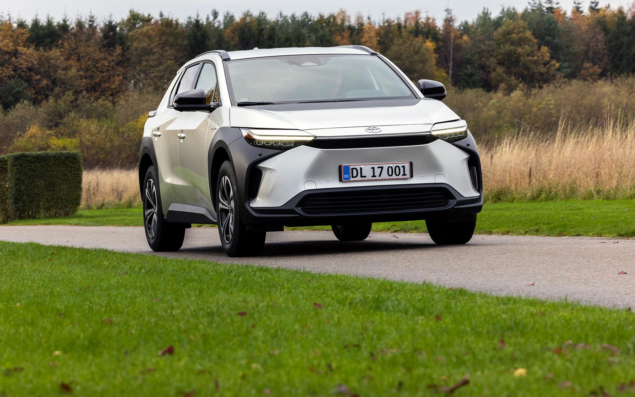 Toyota BZ4X og Subaru Solterra er elektriske tvillinger. Den reelle rækkevidde skuffer.