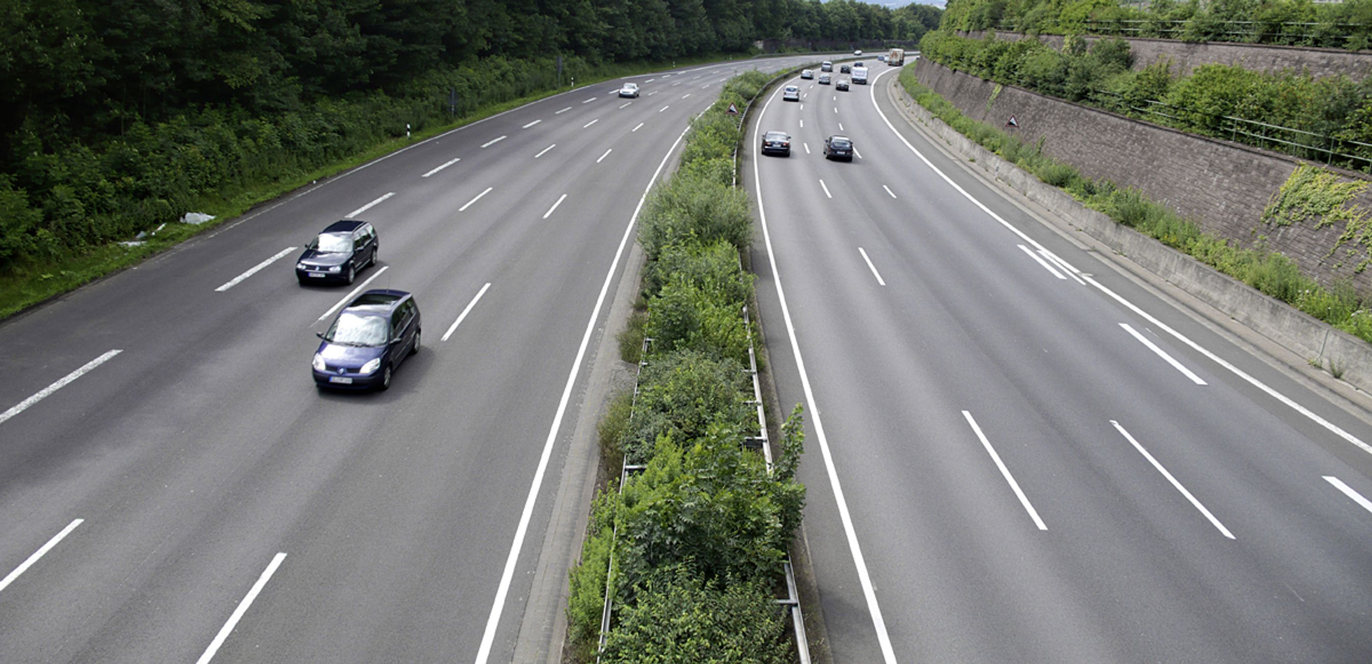 Hvis et nylovforslag bliver vedtaget, vil det betyde, at ældre bilister skal have fornyet kørekortet første gang som 75-årige.