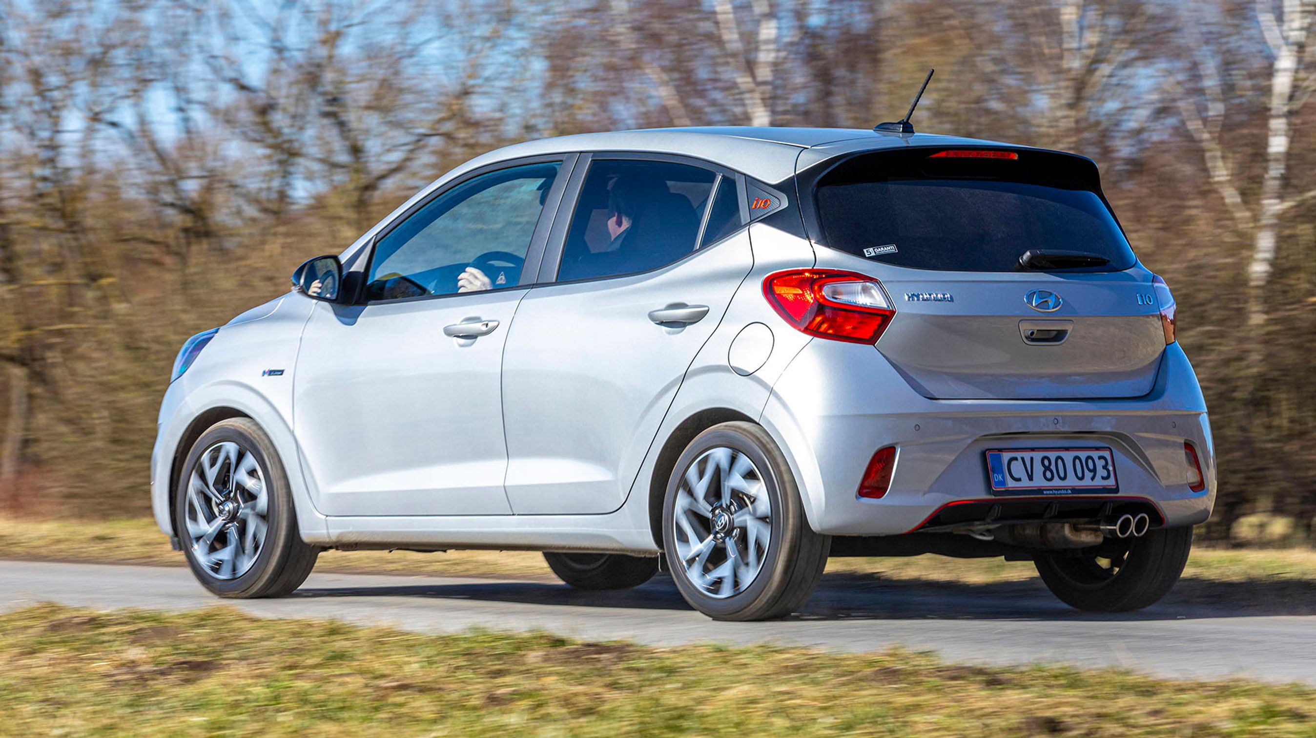 I N-Line-versionen er i10 en voksen mikrobil, som byder på meget for pengene, hvis man kan leve med – eller måske lige frem foretrækker - den begrænsede størrelse.