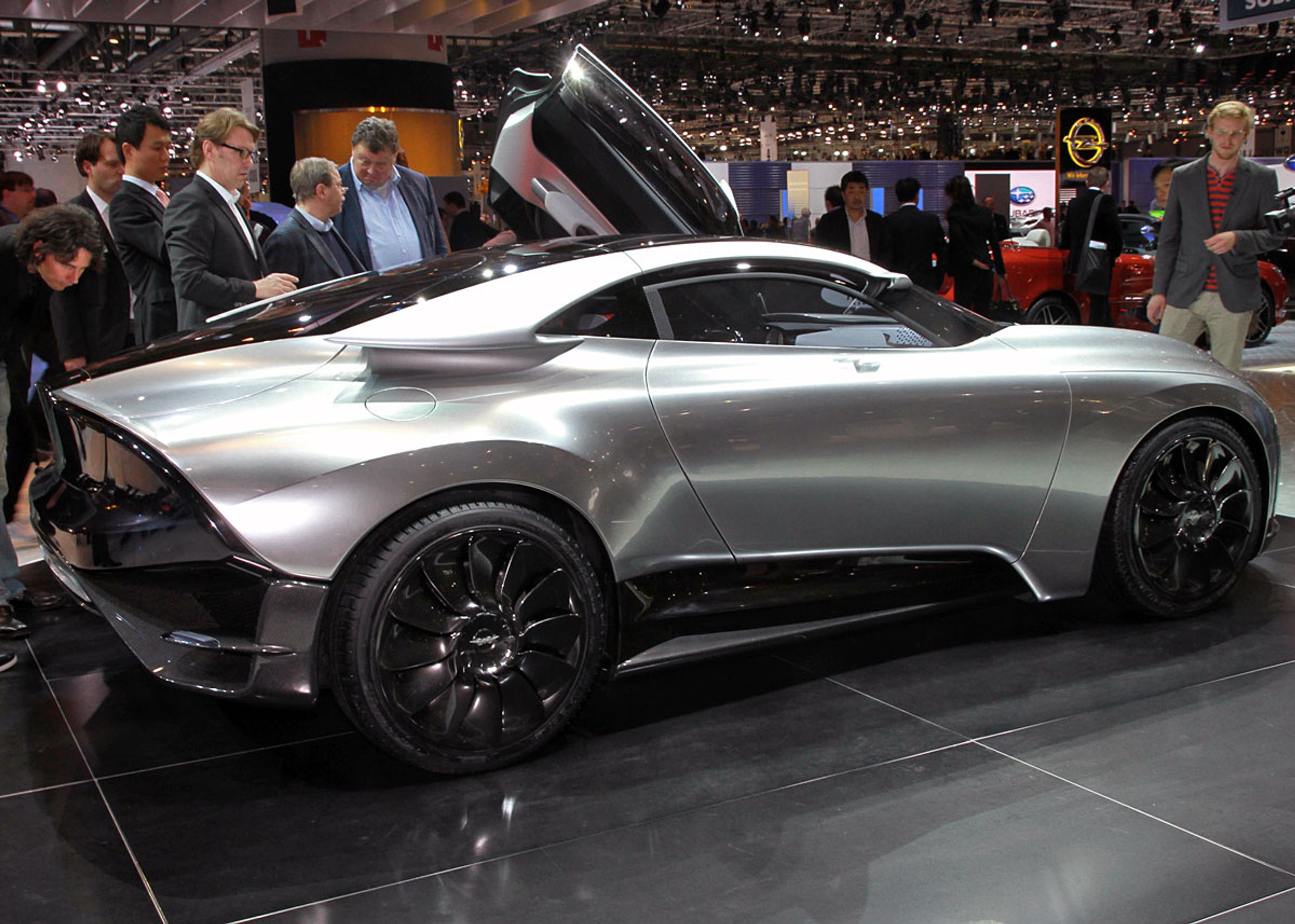 De turbine-formede fælge har en pr-funktion: Den skal huske på, at Saab er kendt for sine turbomotorer. Disse fælge kommer aldrig i produktion.