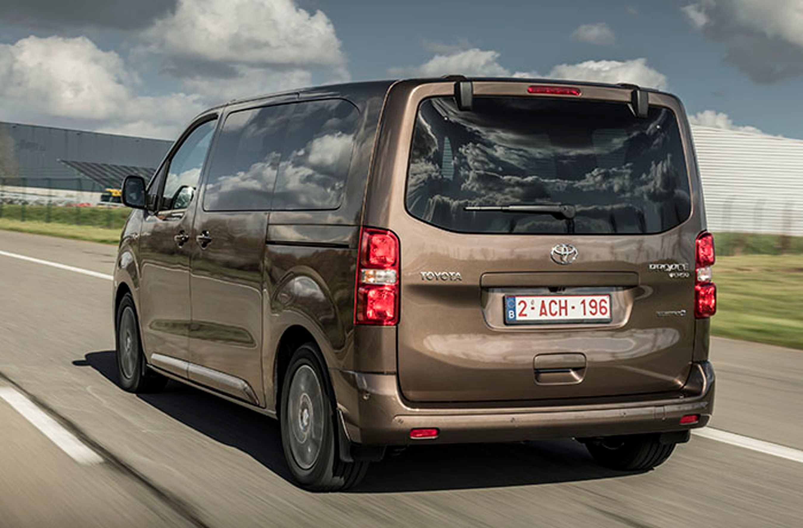 Toyota Proace set bagfra