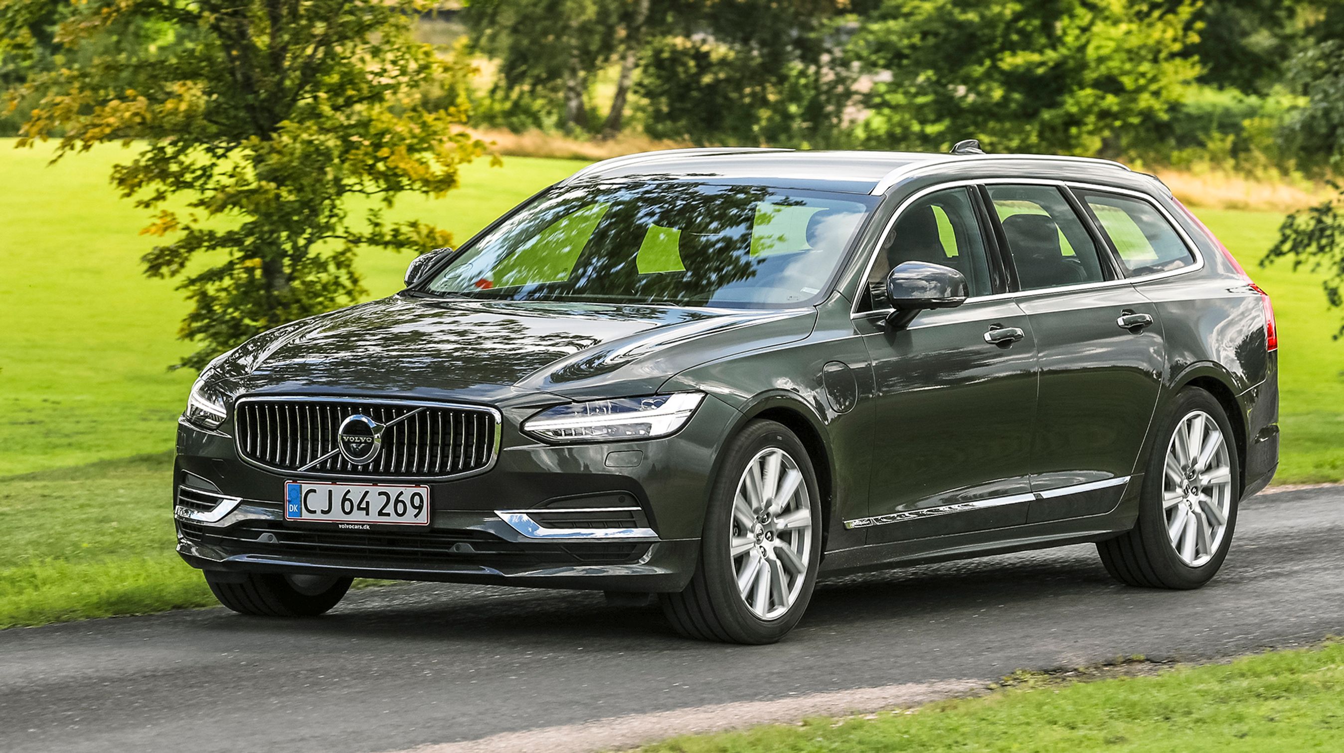 V90 er en meget elegant model. Det er Volvos største stationcar og lever fuldt ud op til titlen „Herregårdsvogn“. 