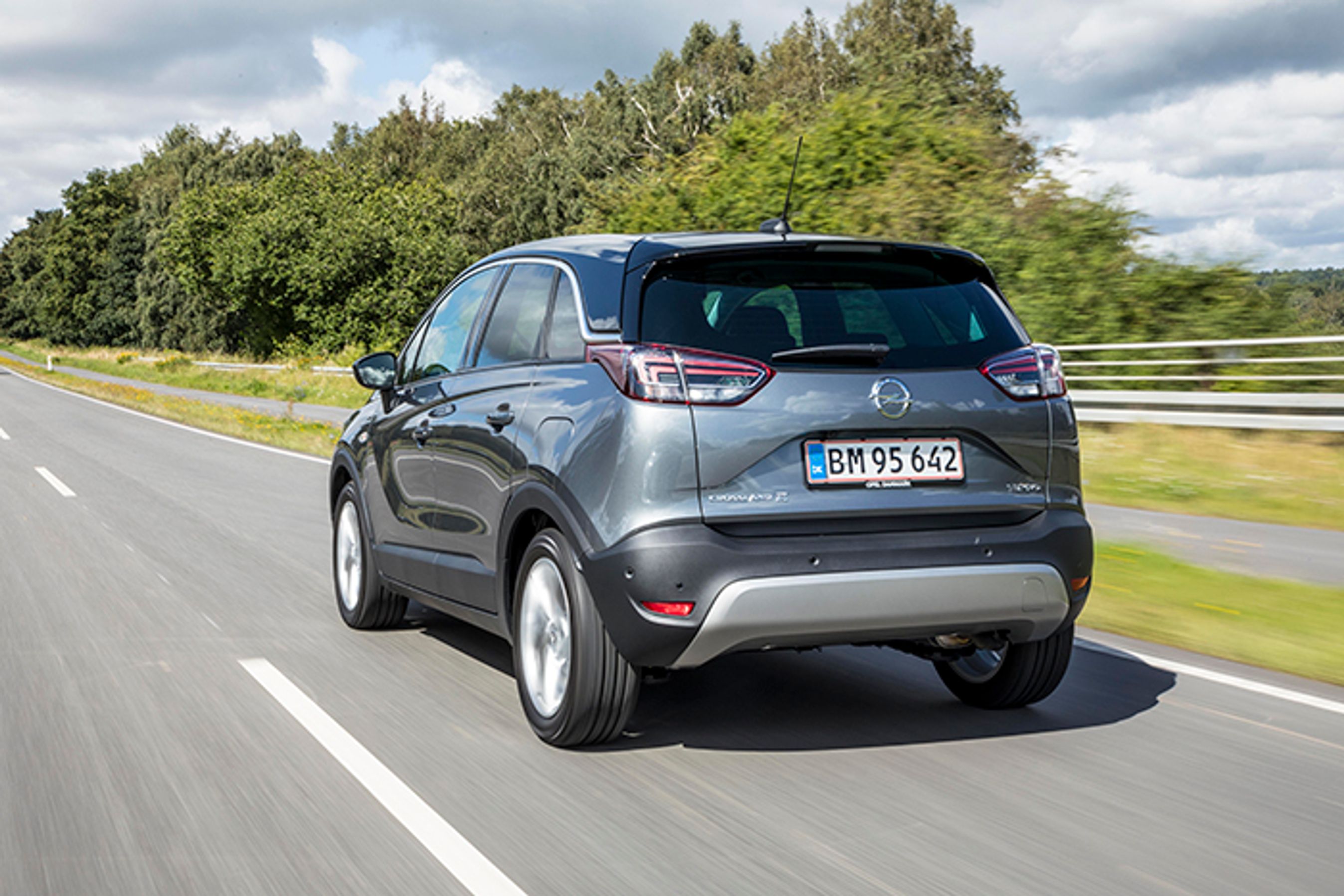 Opel Crossland X bagfra
