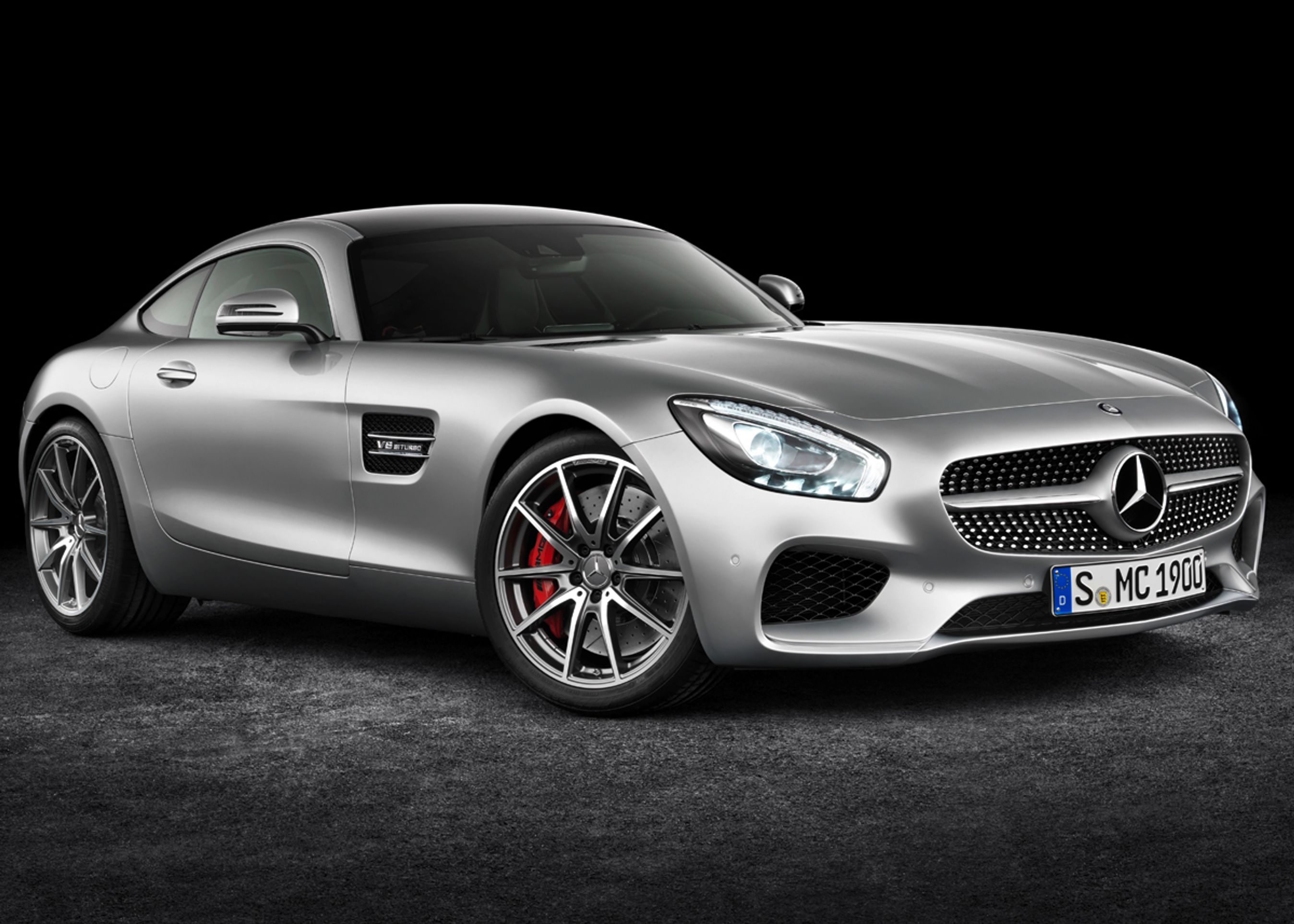 AMG-GT har omkring 500 hestekræfter - på niveau med Porsche 911 Turbo.