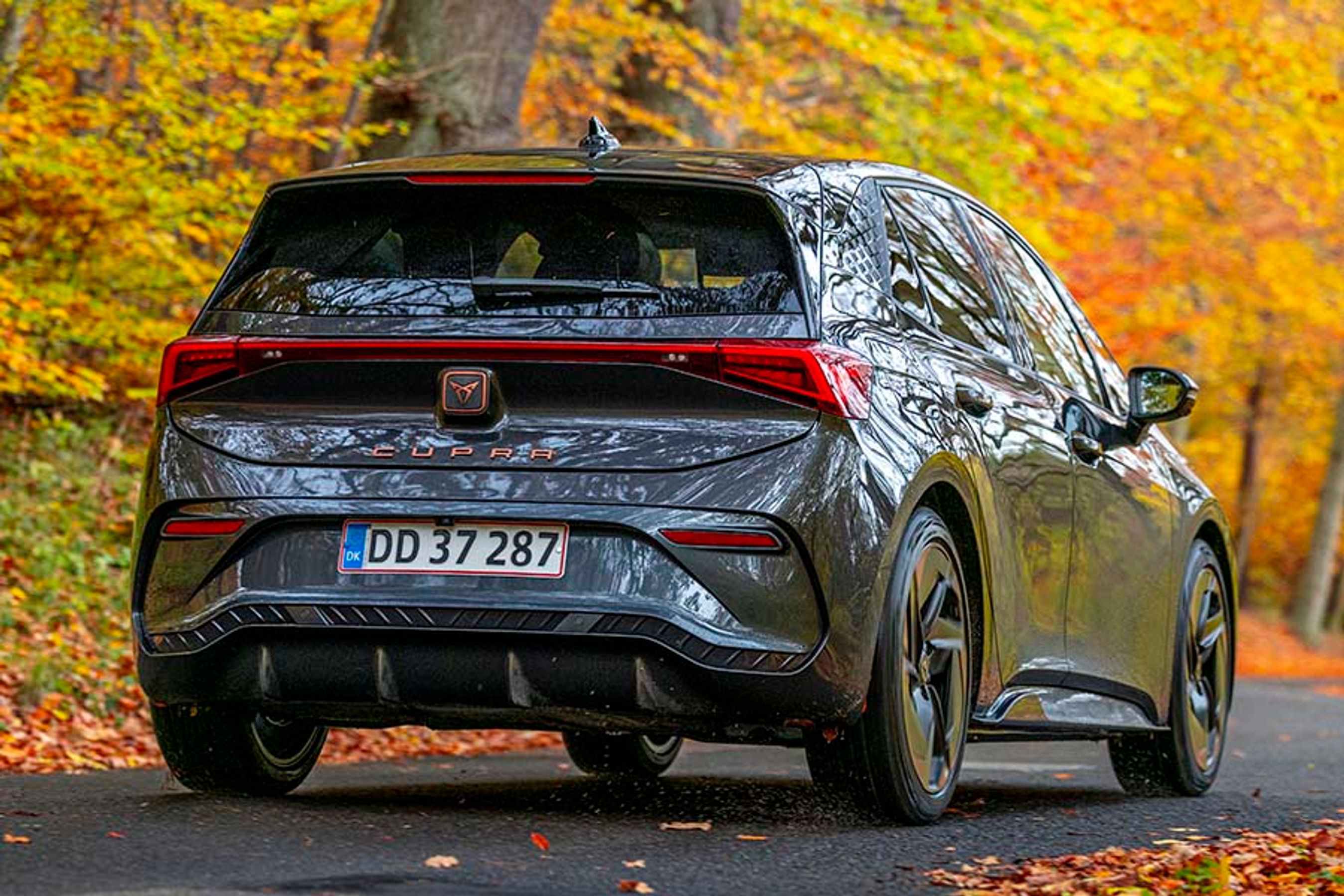 Born fås kun i én karrosserivariant, og det er med fem døre.