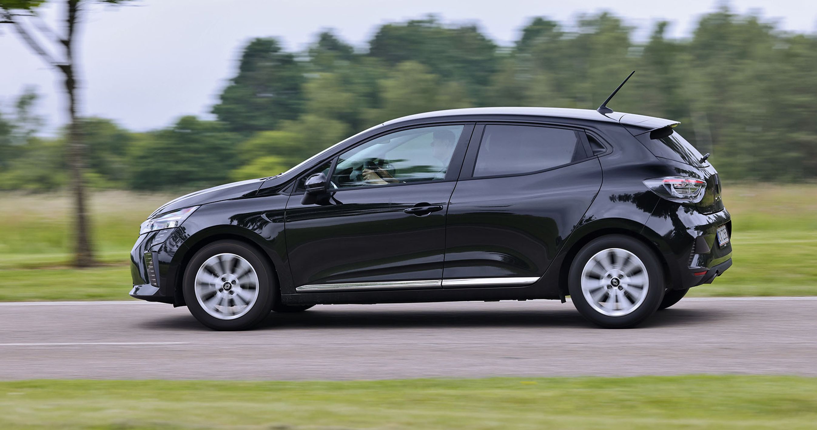 Renault Clio set fra siden