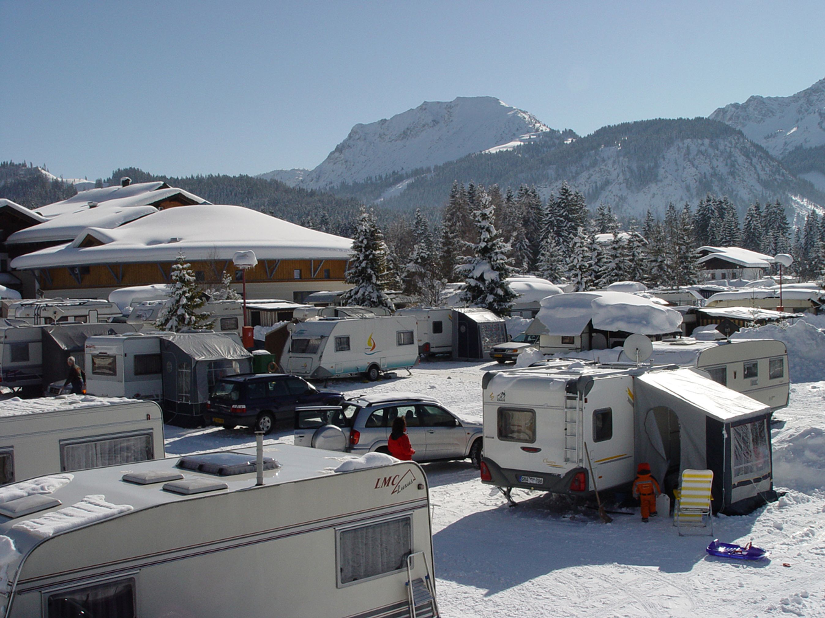Vintercamping kan være rigtig hyggeligt, når du har forberedt dig godt.