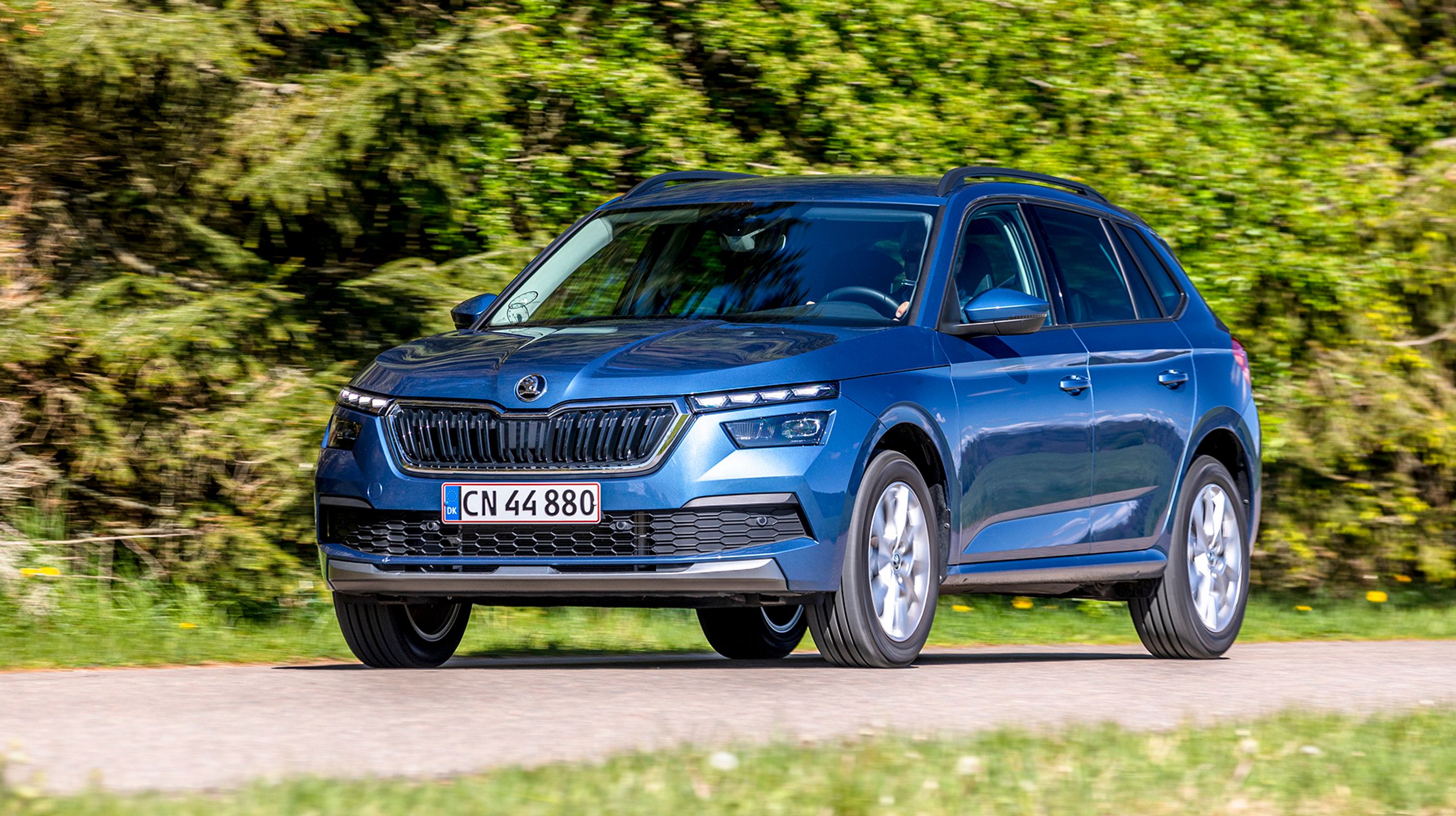 Skoda Kamiq placerer sig i gråzonen mellem en stationcar og en mini-SUV, men er en fornøjelse at køre i.