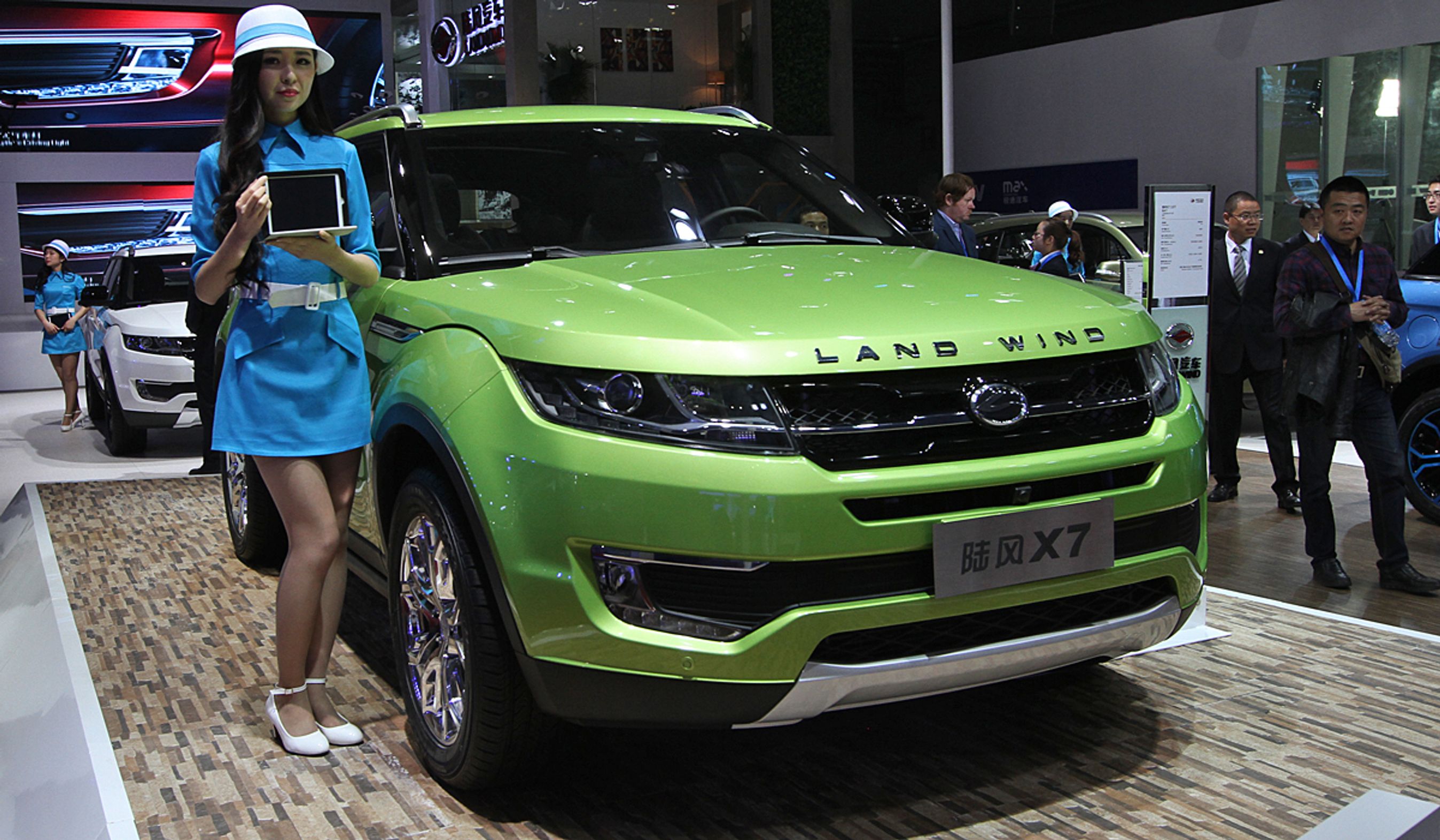 Range Rover Evoque i form af Landwind X7.