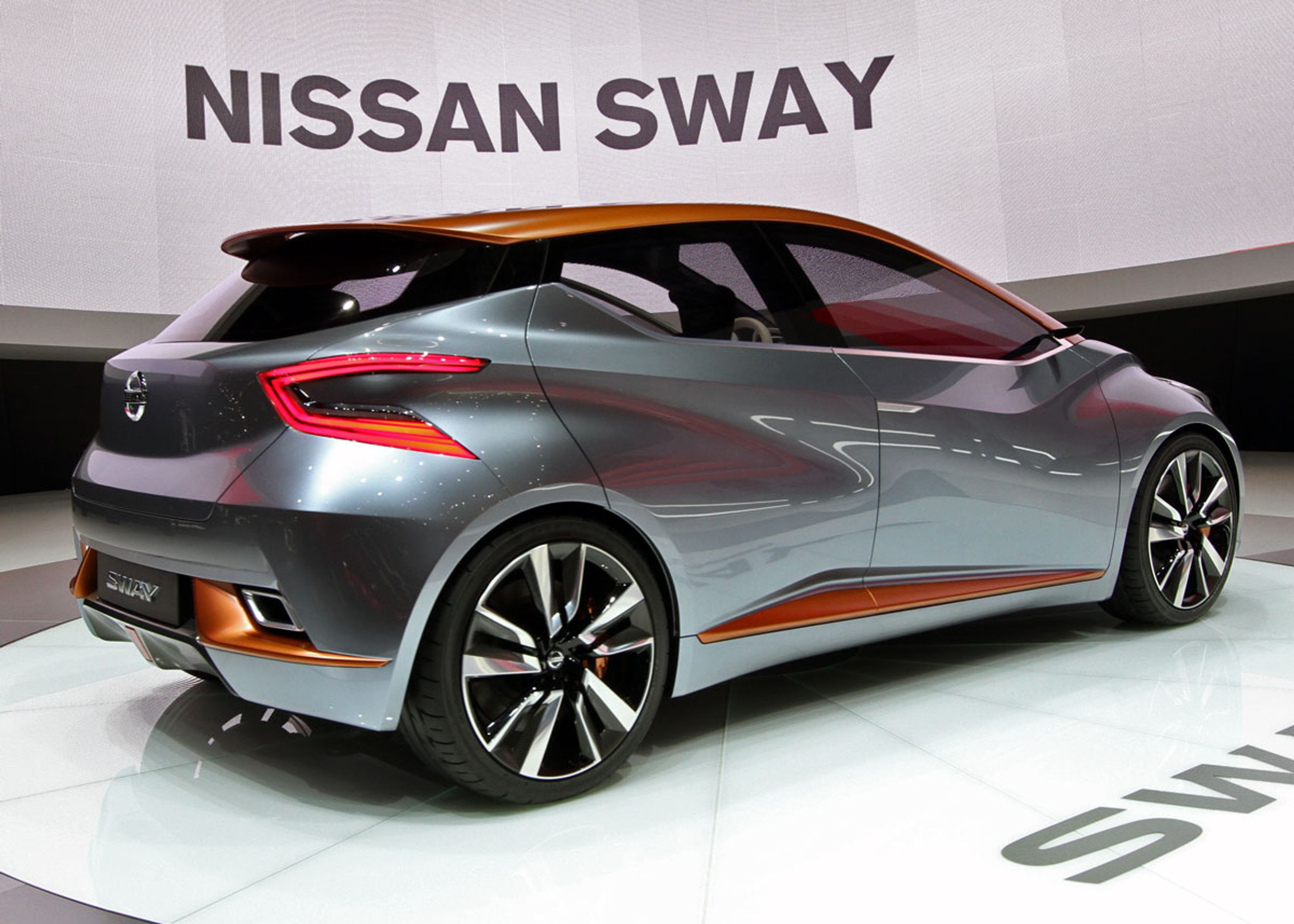 Nissan Sway ser ud til at være en forløber for Micra-afløseren, der er klar om ca. halvandet år. Nanvet er afledt af "Smart Way". 