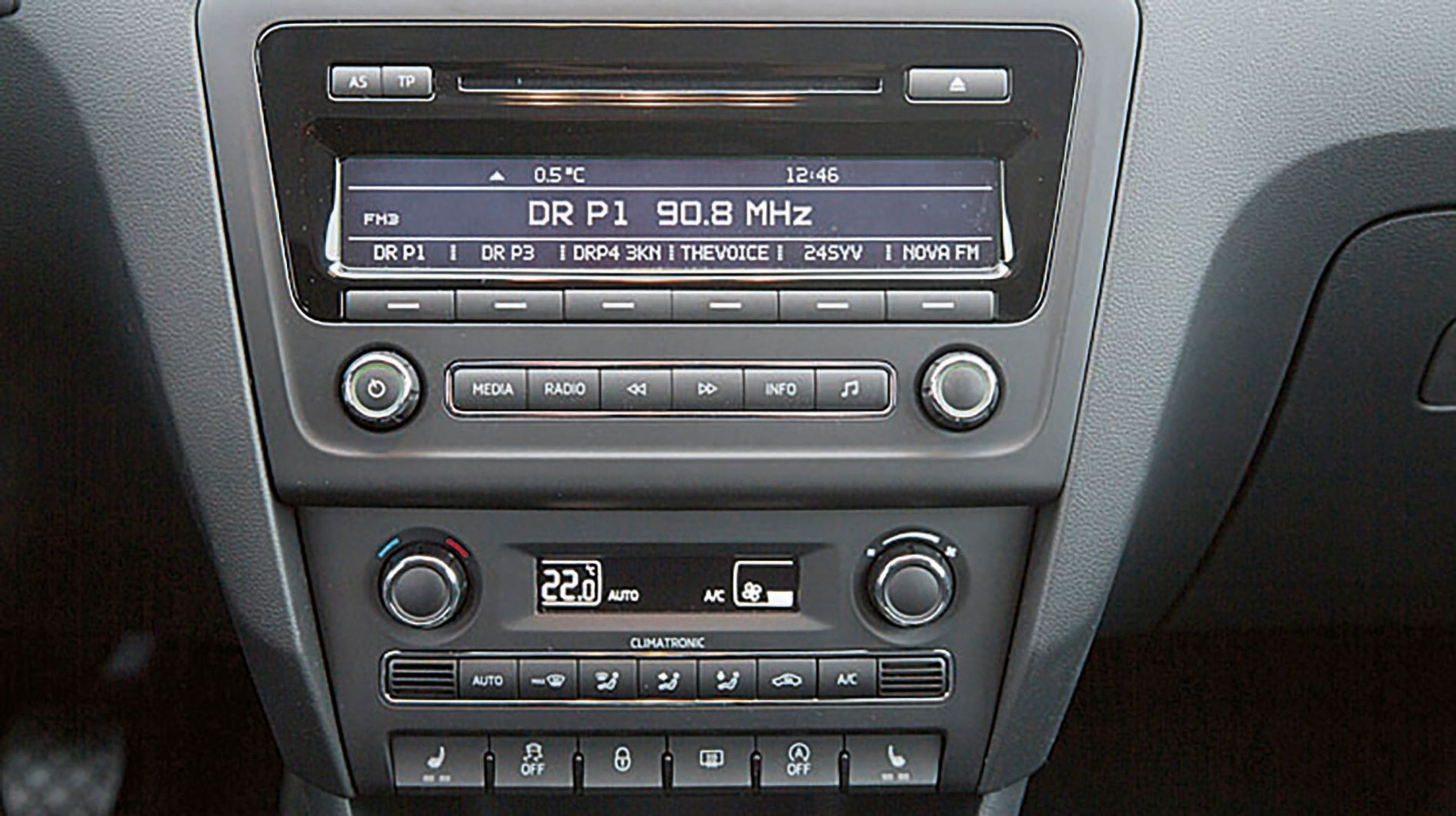 Radioen er velfungerende, men det koster 7.000 kr. at opgradere den til en med Bluetooth.