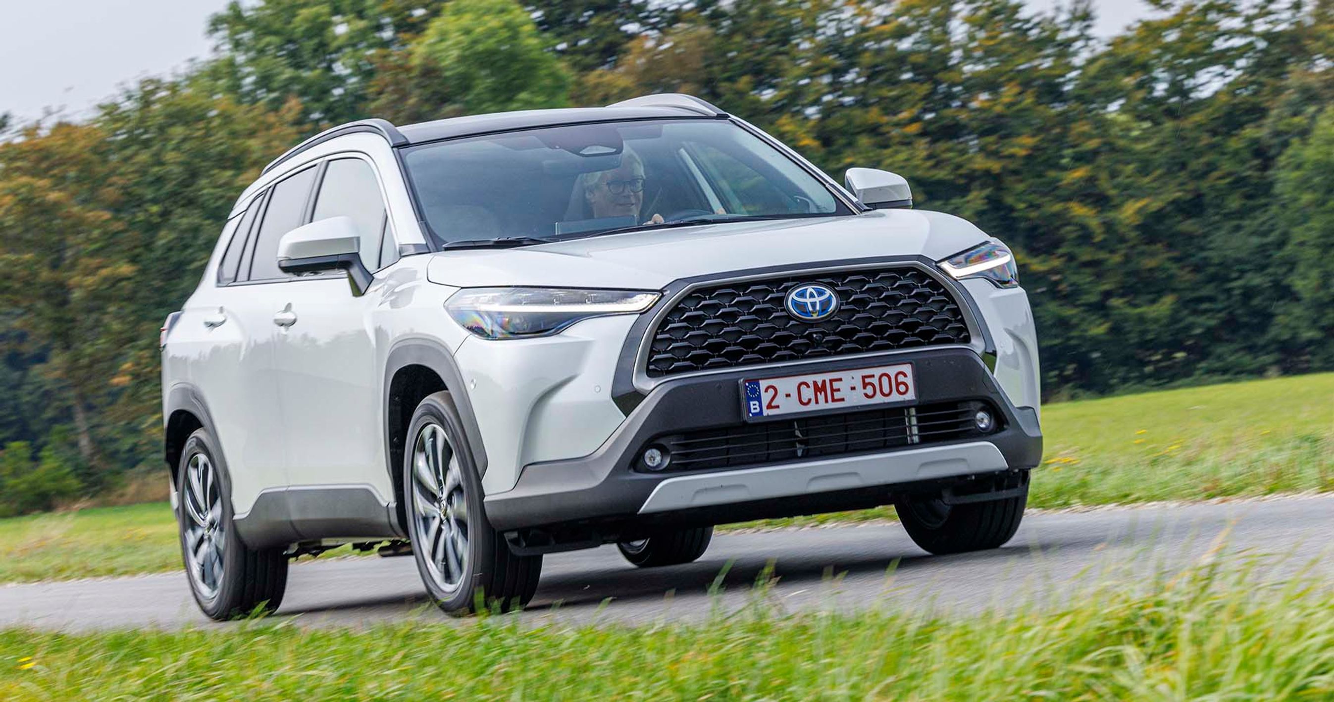 Toyota Corolla Cross set forfra