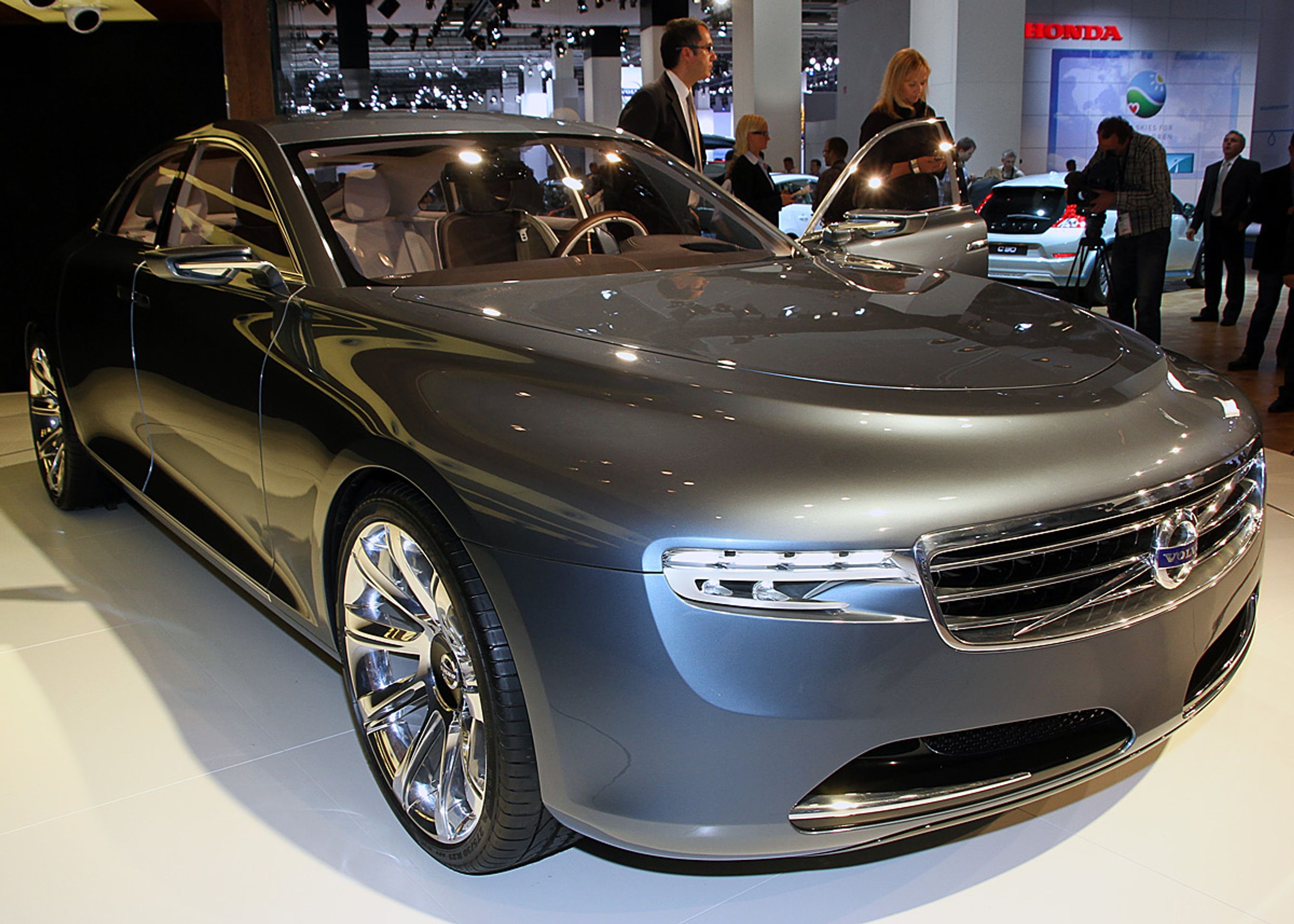 Det kræver stadig lidt fantasi at få Concept Ypu til at ligne en hverdags-Volvo.