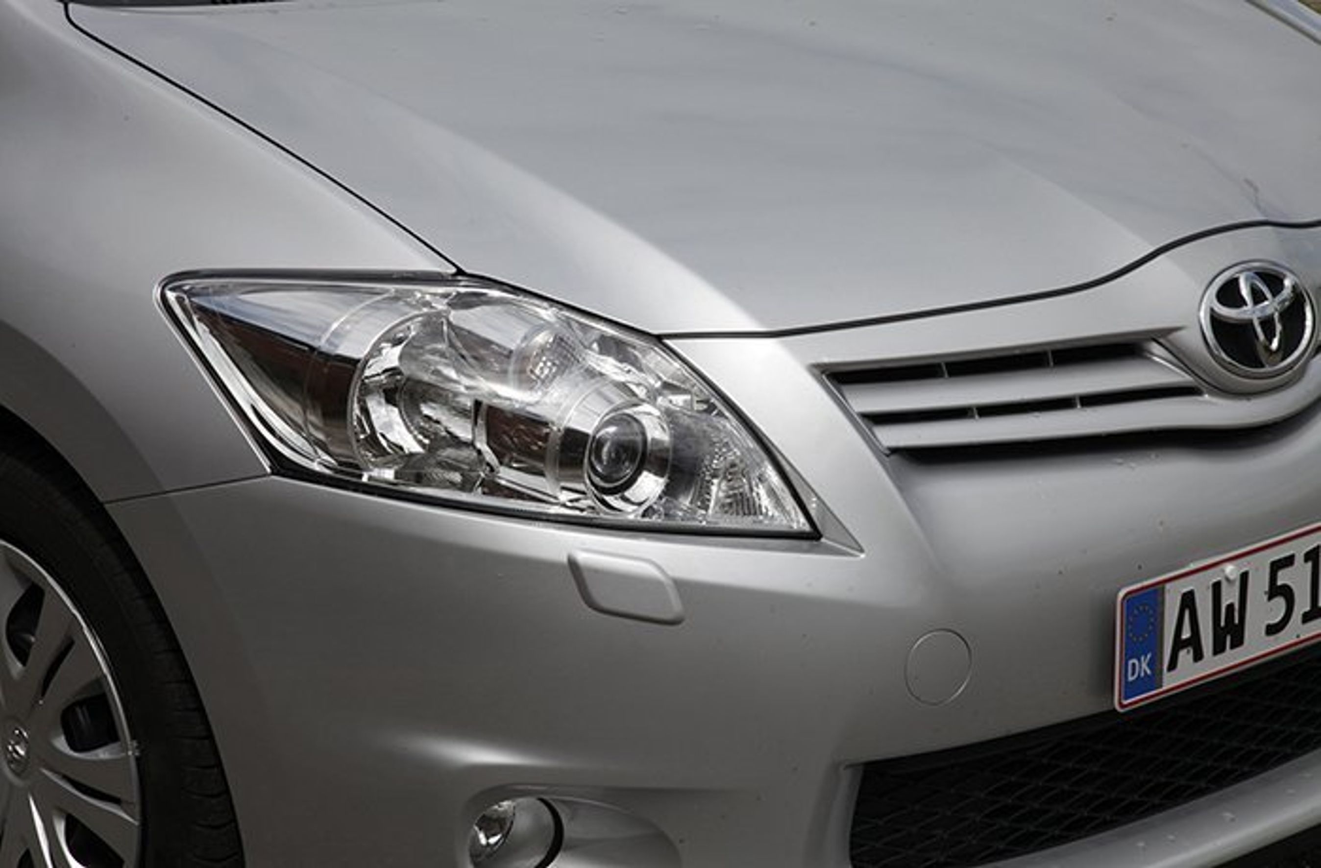 Forlygterne er nye på Toyota Auris