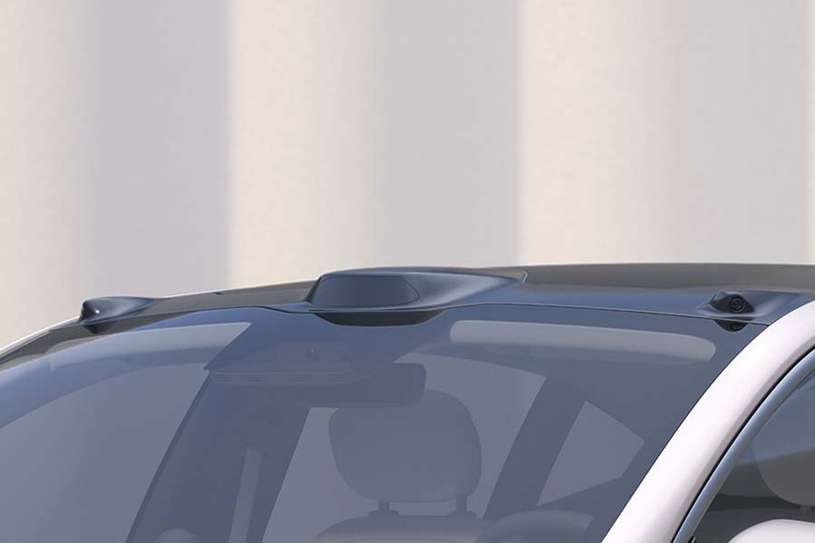 Oven på bilen sidder som standard „vagttårnet“ med lidar og to fintfølende kameraer.