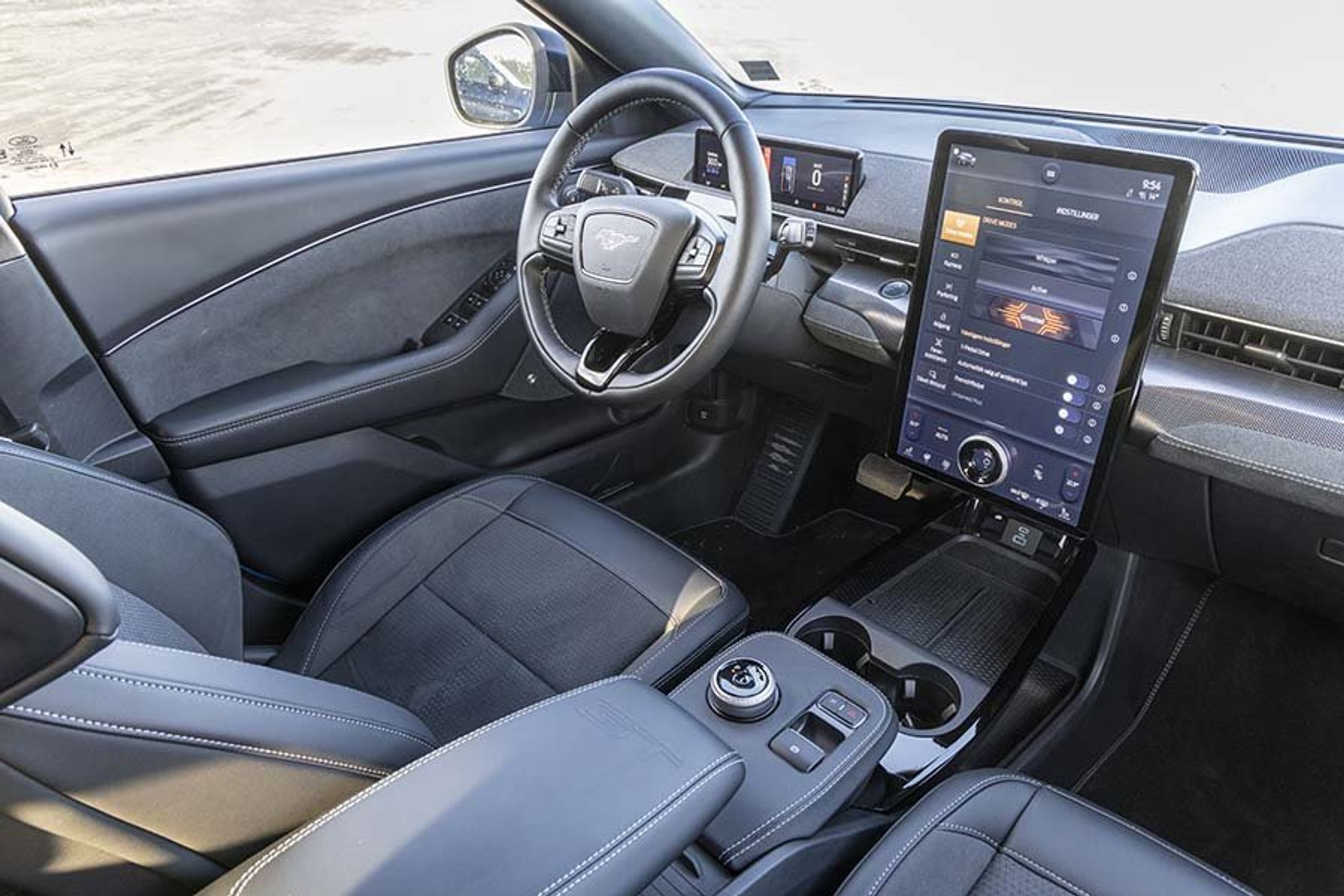 Ford Mustang Mach-E GT kabine