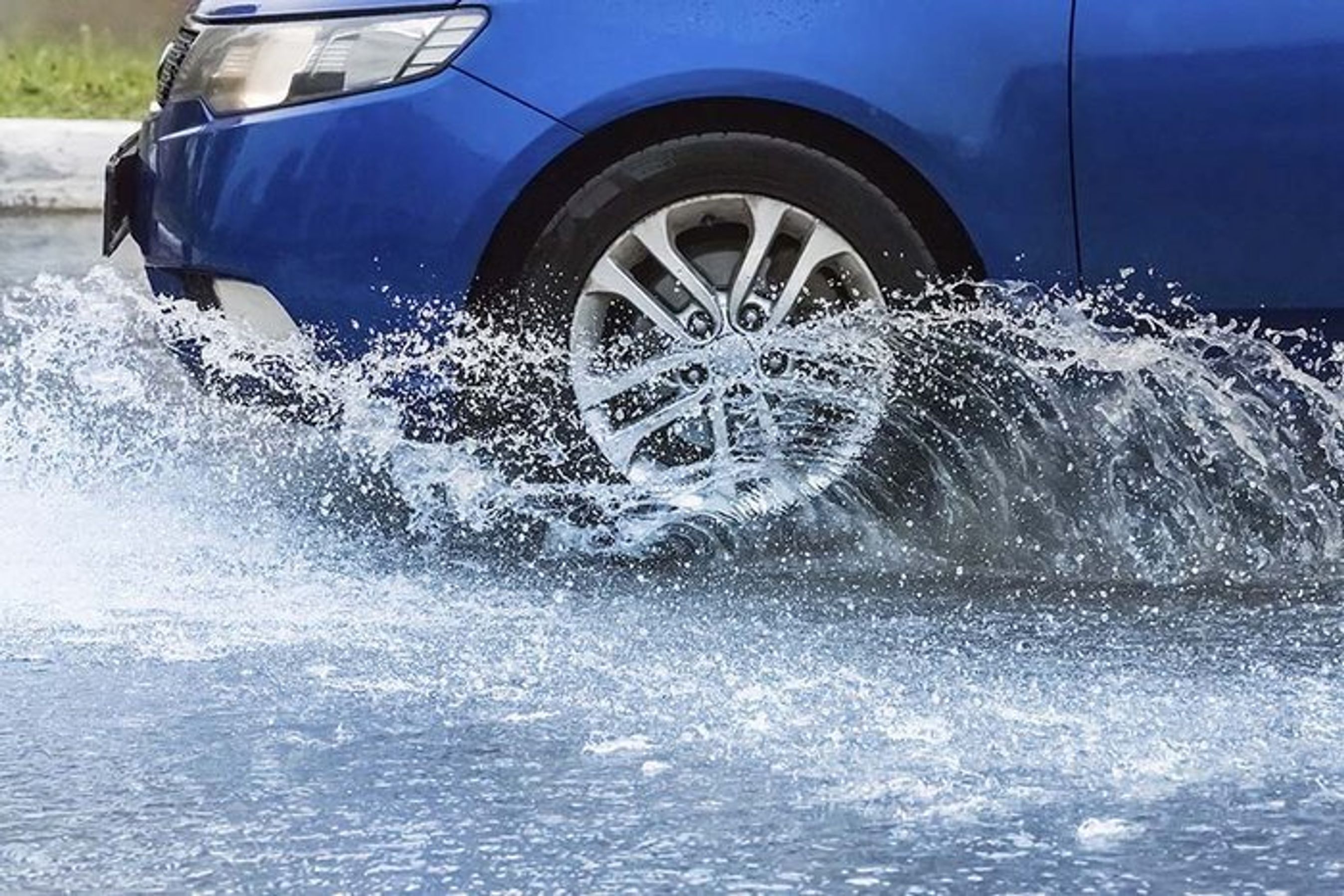 Akvaplaning er farligt.