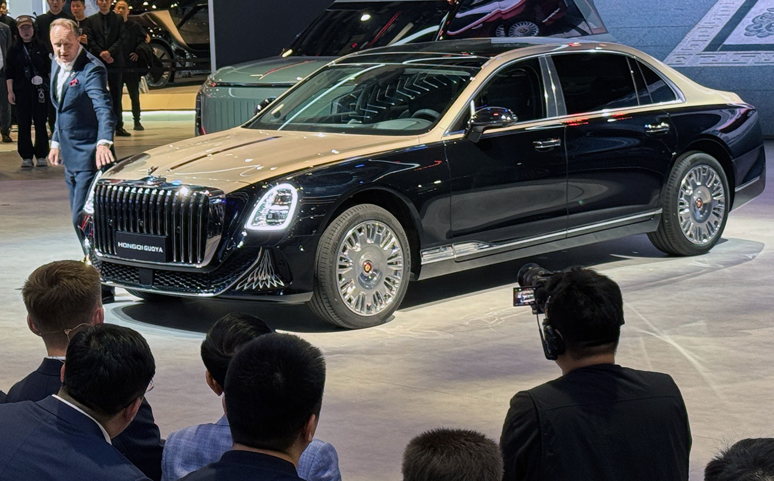 Hongqi lancerer en ny top-top-version fra undermærket Guoya. Bilen, der er i klasse med Rolls-Royce og Mercedes-Maybach, skal eksporteres til bl.a. Mellemøsten, men ikke Europa.1 