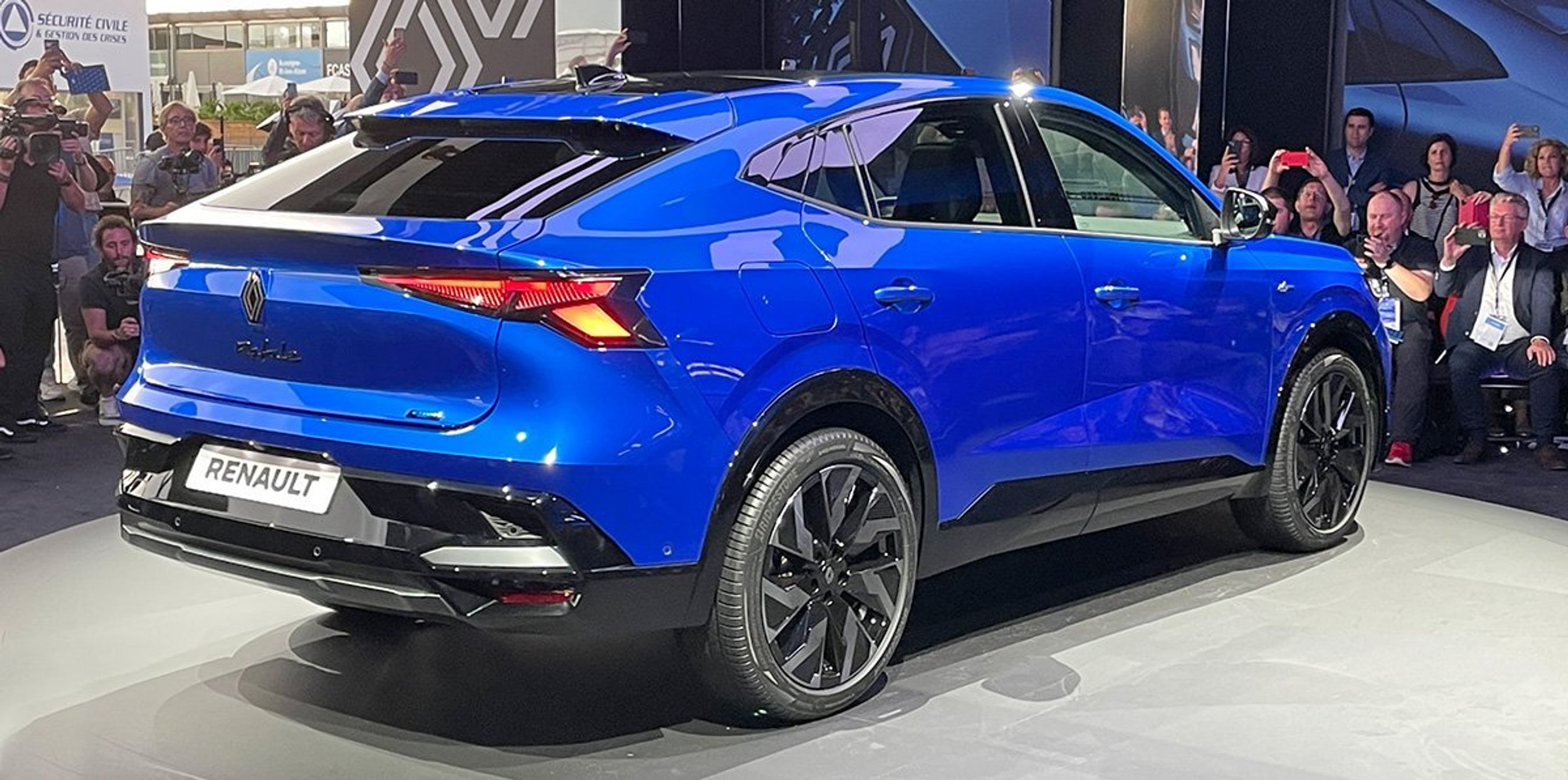 Renault Rafale bagfra.