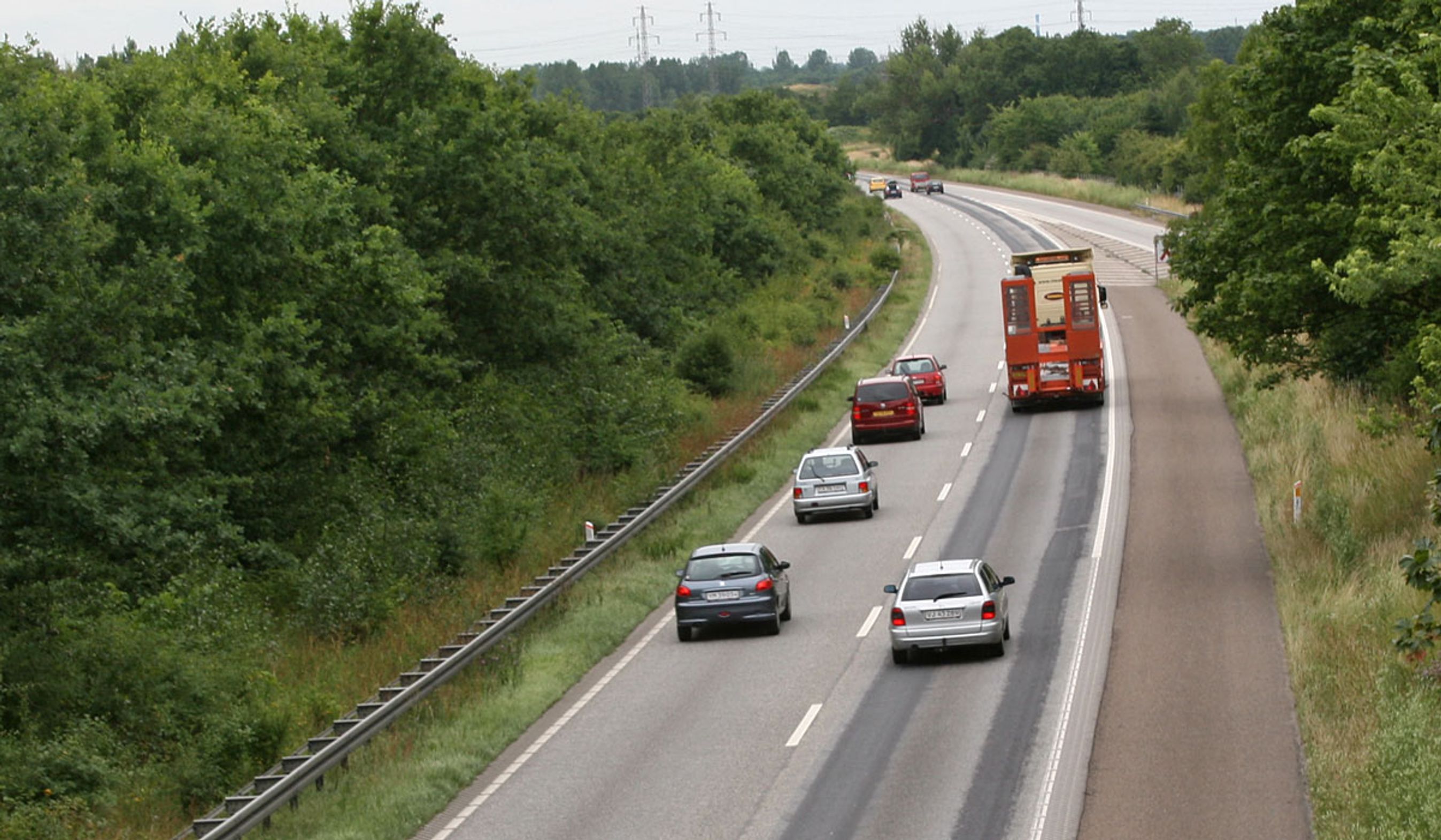 M4 udvides ved at anlægge to ekstra vognbaner i midterrabatten. Den frodige bevoksning forsvinder dermed.
