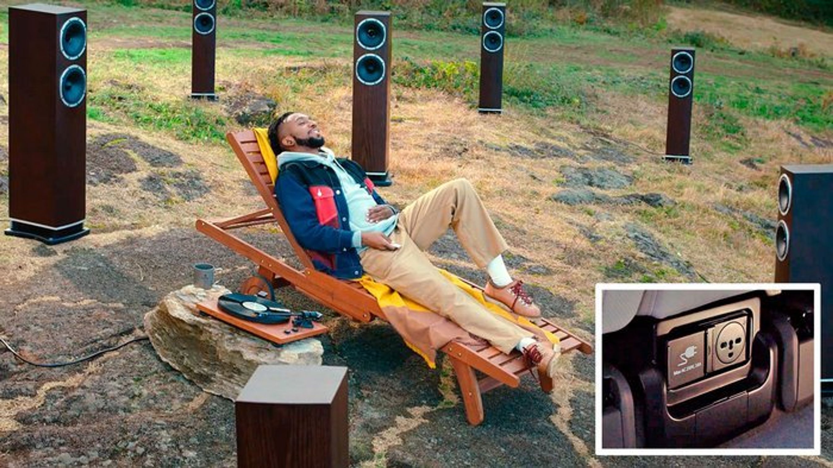 Ioniq 5 har en stikkontakt, der kan levere 3,6 kW. Det er meget, og kan f.eks. bruges til at spille skoven op, foreslår Hyundai.