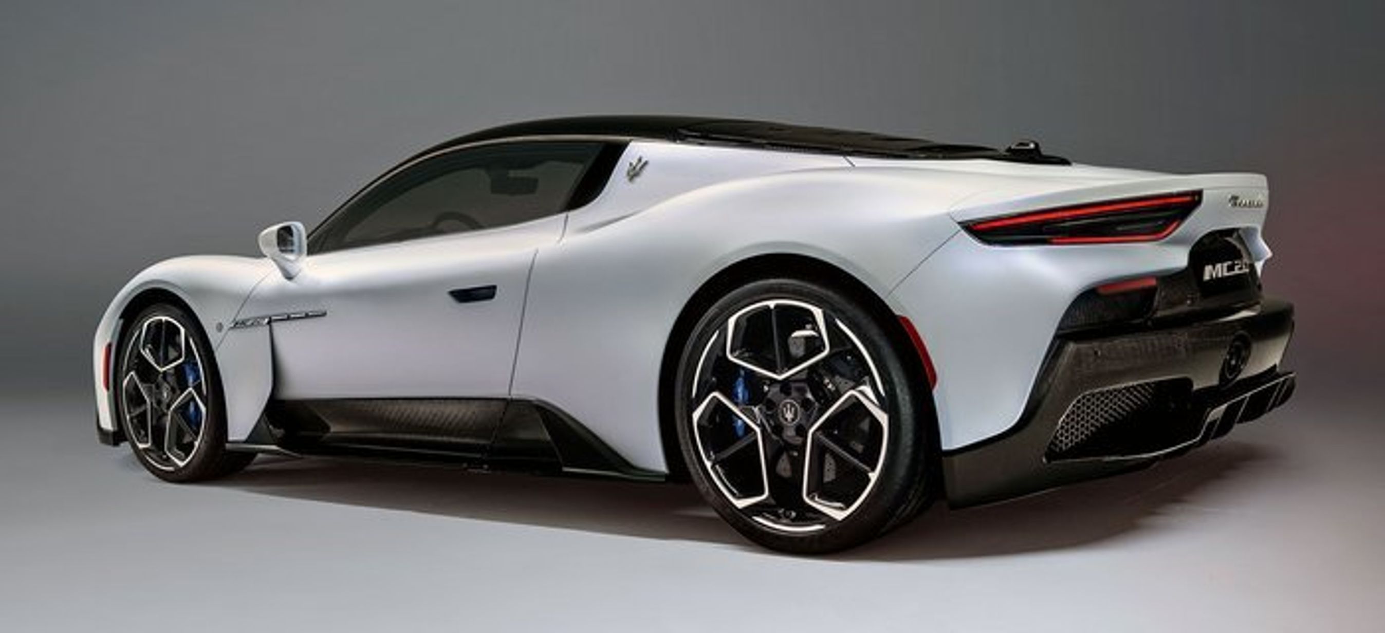 Maserati MC20 har fået sit navn fra Maserati Corso (bane) og så årstallet for lanceringen.