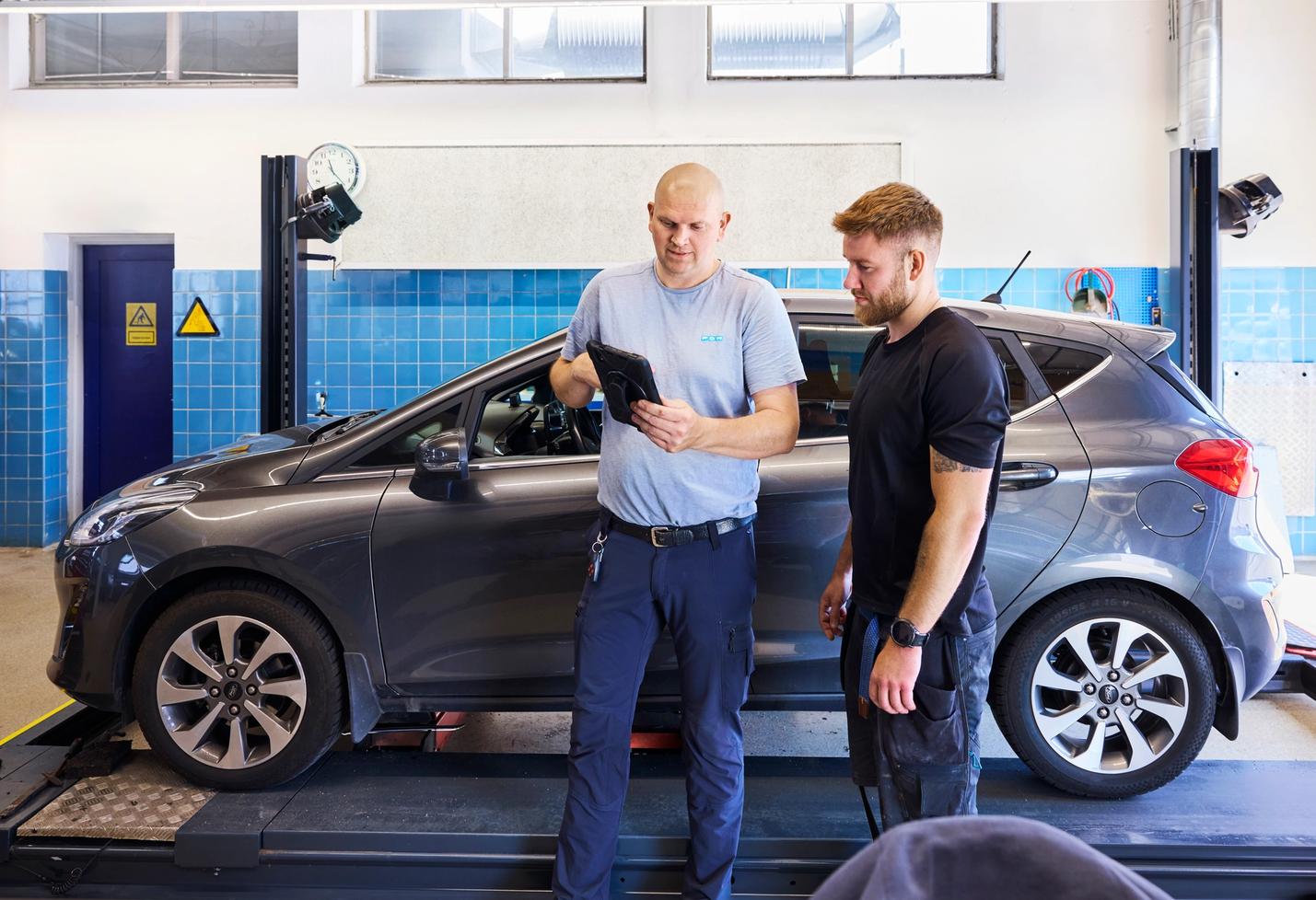 Bil tjekkes igennem for testpunkter