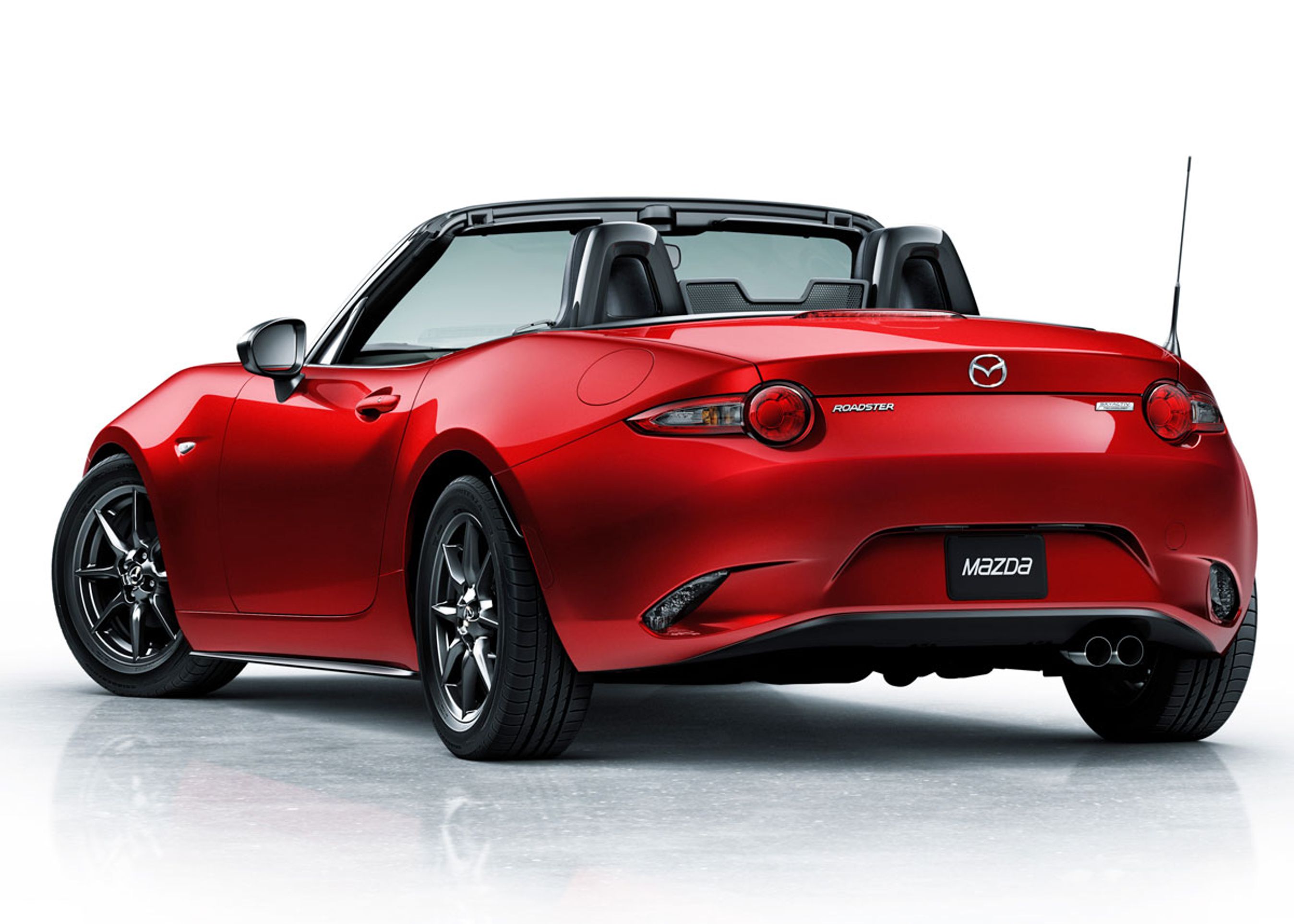 Bagfra er roadsteren næsten ikke til at kende i den nye version.