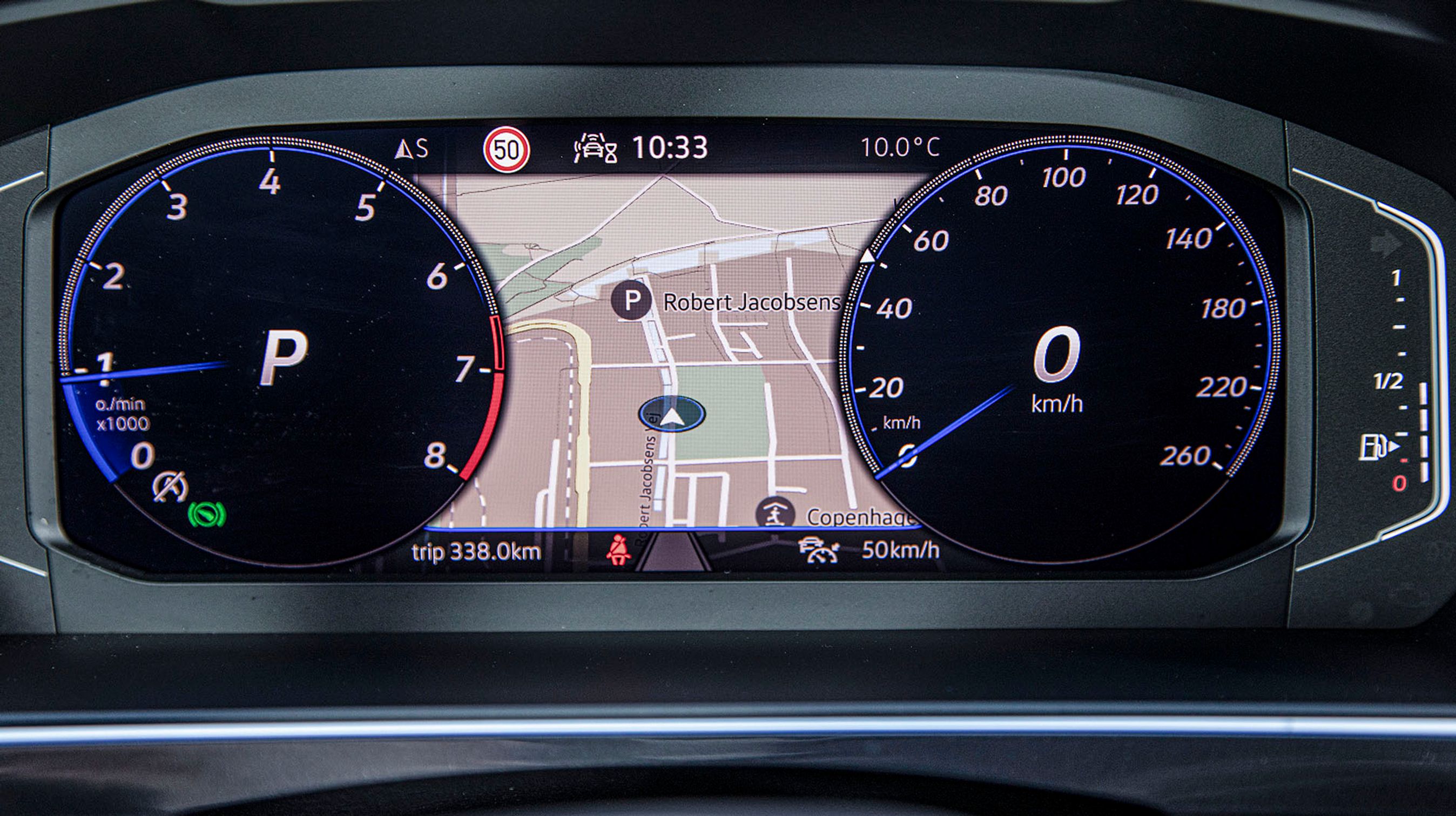 Instrumenthuset er fuldt digitalt undtagen i grundmodellen. 