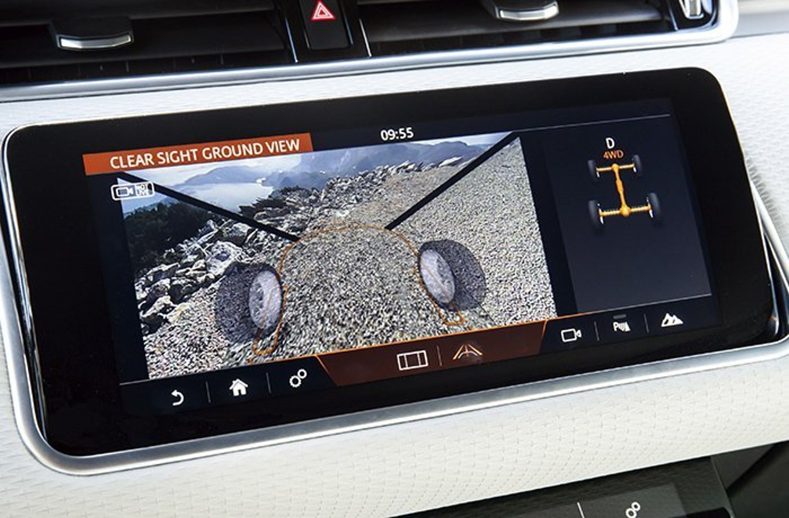 Du kan se gennem kølehjelmen på en Range Rover Evoque via smarte kameraer.