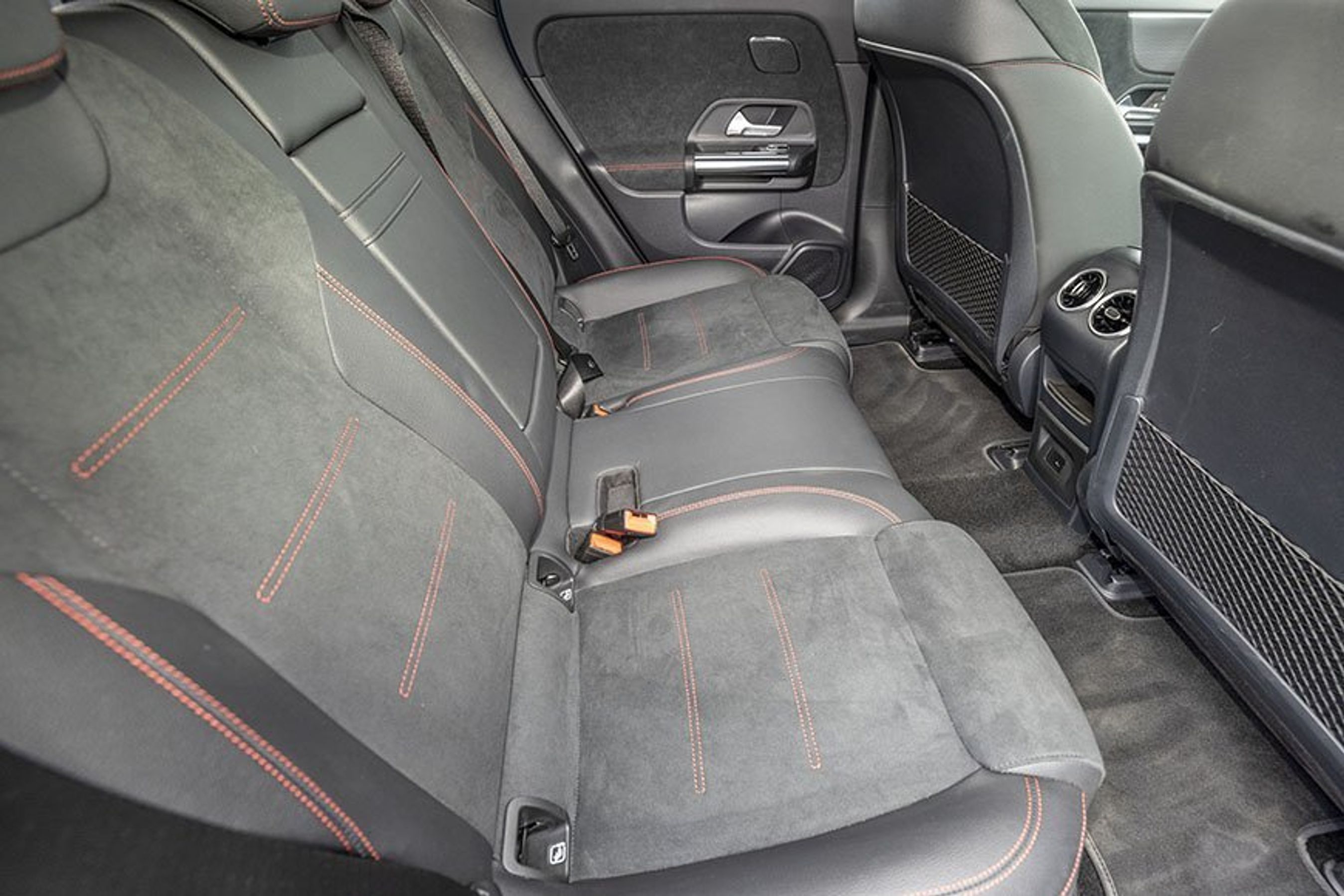 Mercedes-Benz EQA bagsæder