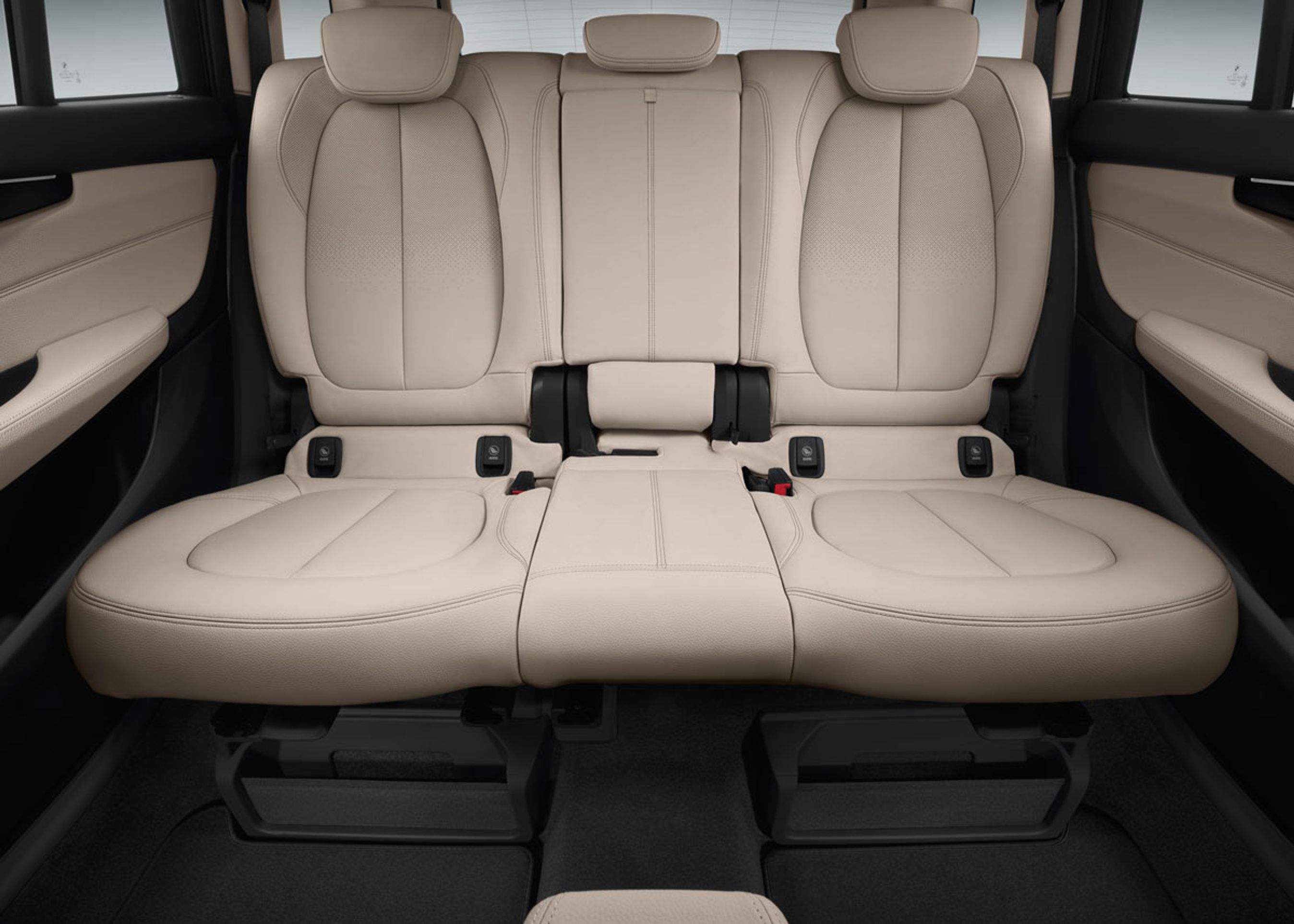 Ud fra billeder at dømme er der rigtig god plads på anden række. Det skal nok passe, for det er der også i Active Tourer, som har kortere akselafstand.