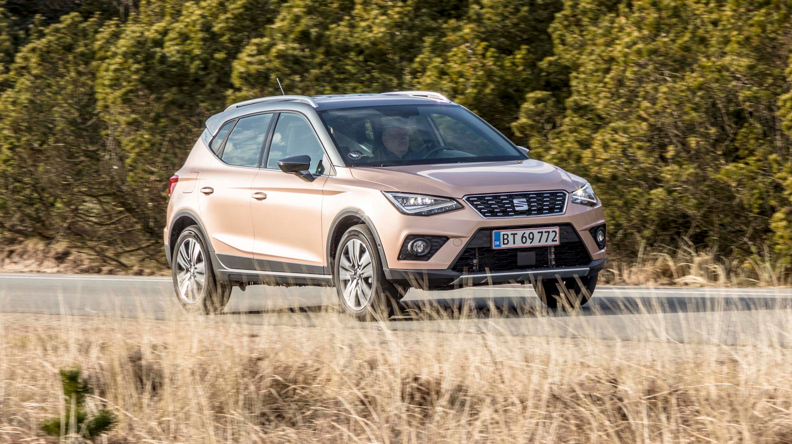 Seat Arona set forfra