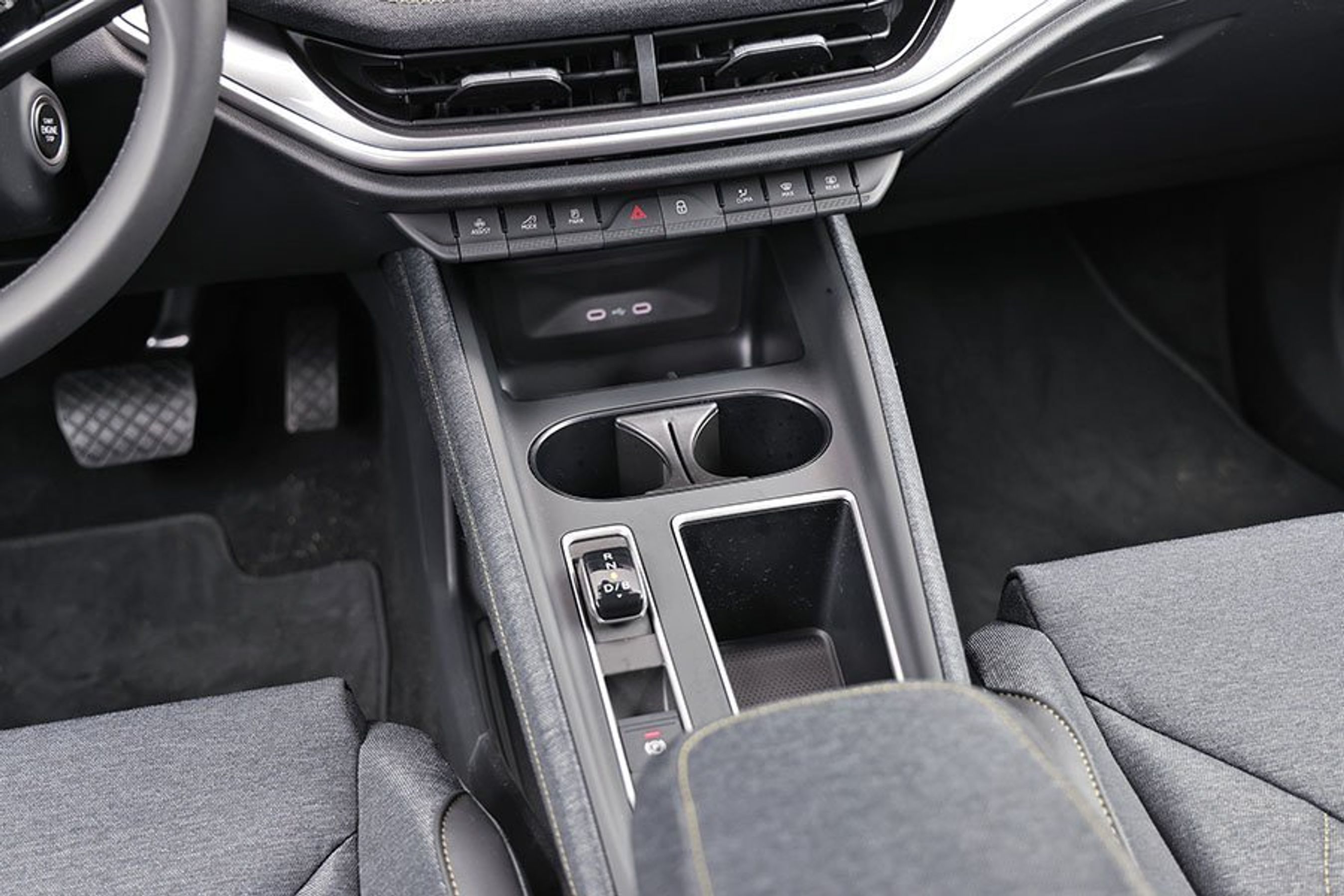 Fralægningsplads i en Skoda Elroq